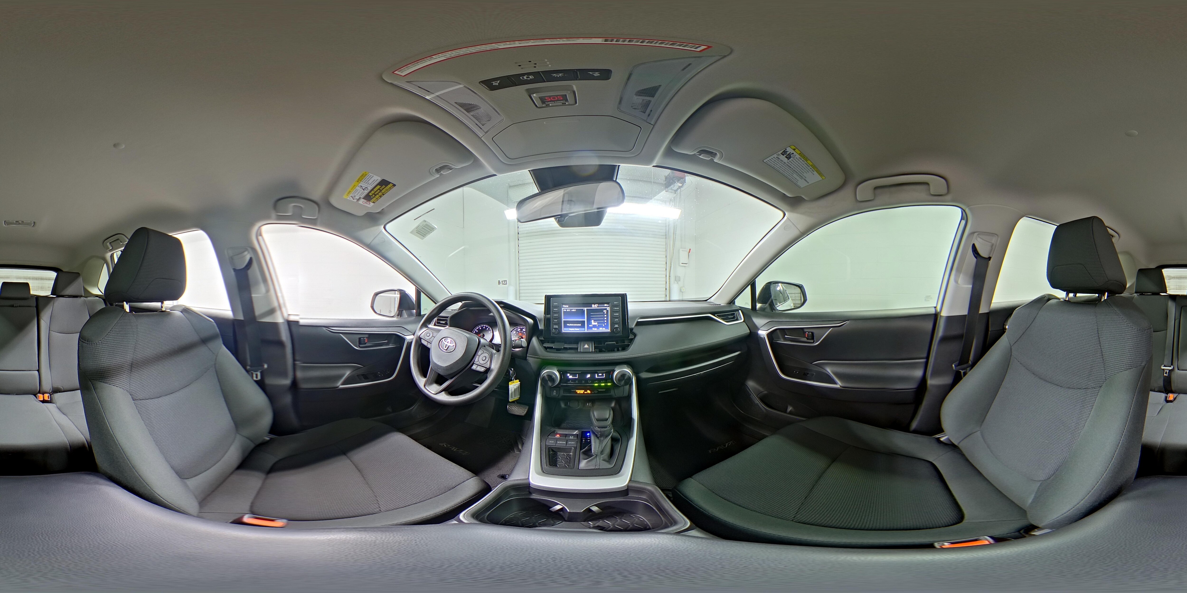 2019 Toyota RAV4 LE - Photo 25