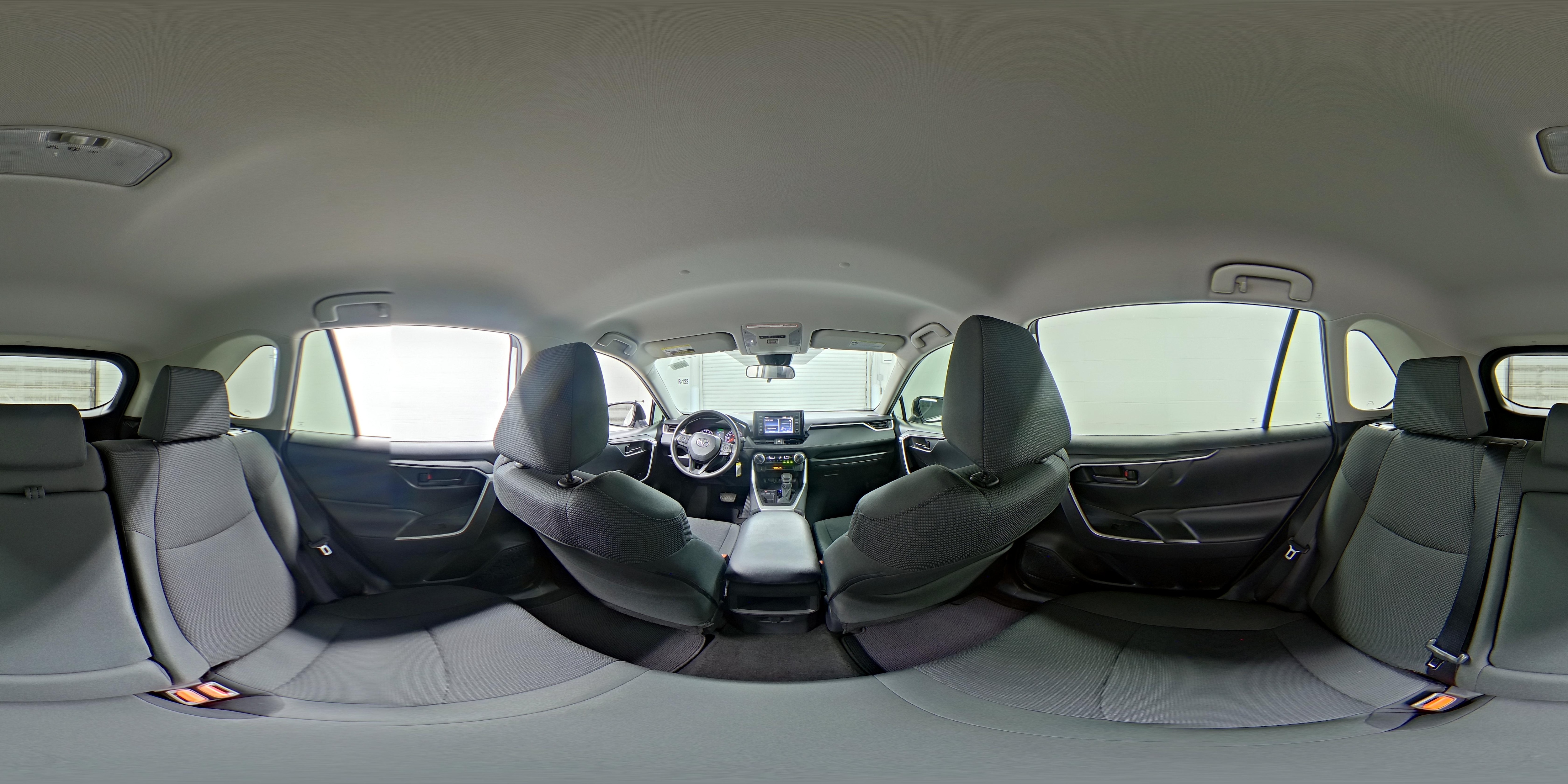 2019 Toyota RAV4 LE - Photo 26