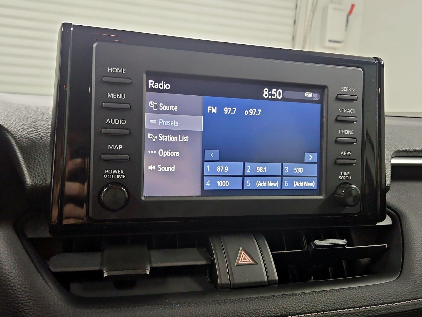 2019 Toyota RAV4 LE - Photo 16