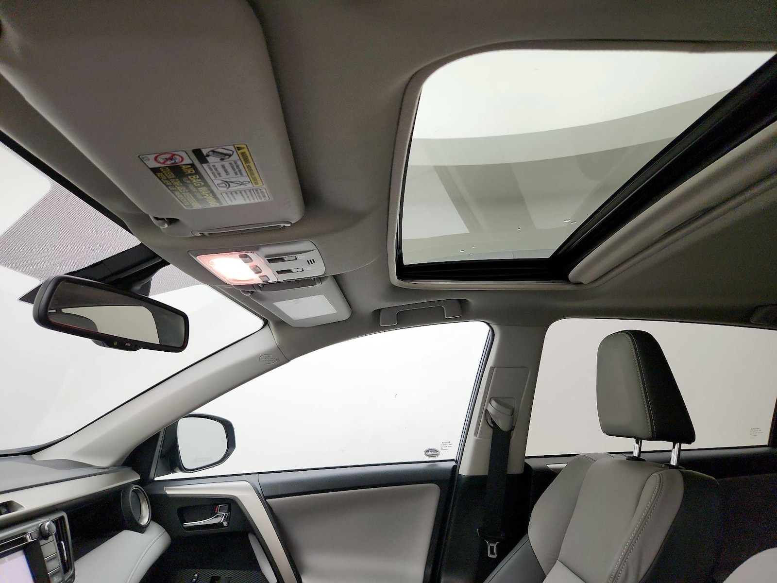 2014 Toyota RAV4 Limited - Photo 21