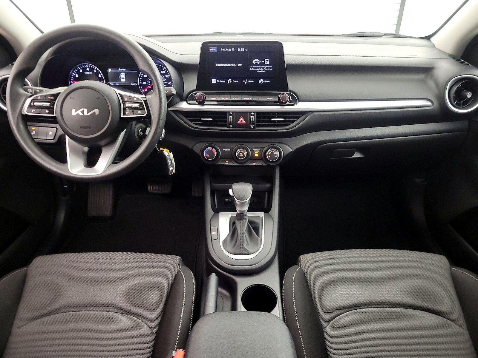 2024 Kia Forte LXS - Photo 10
