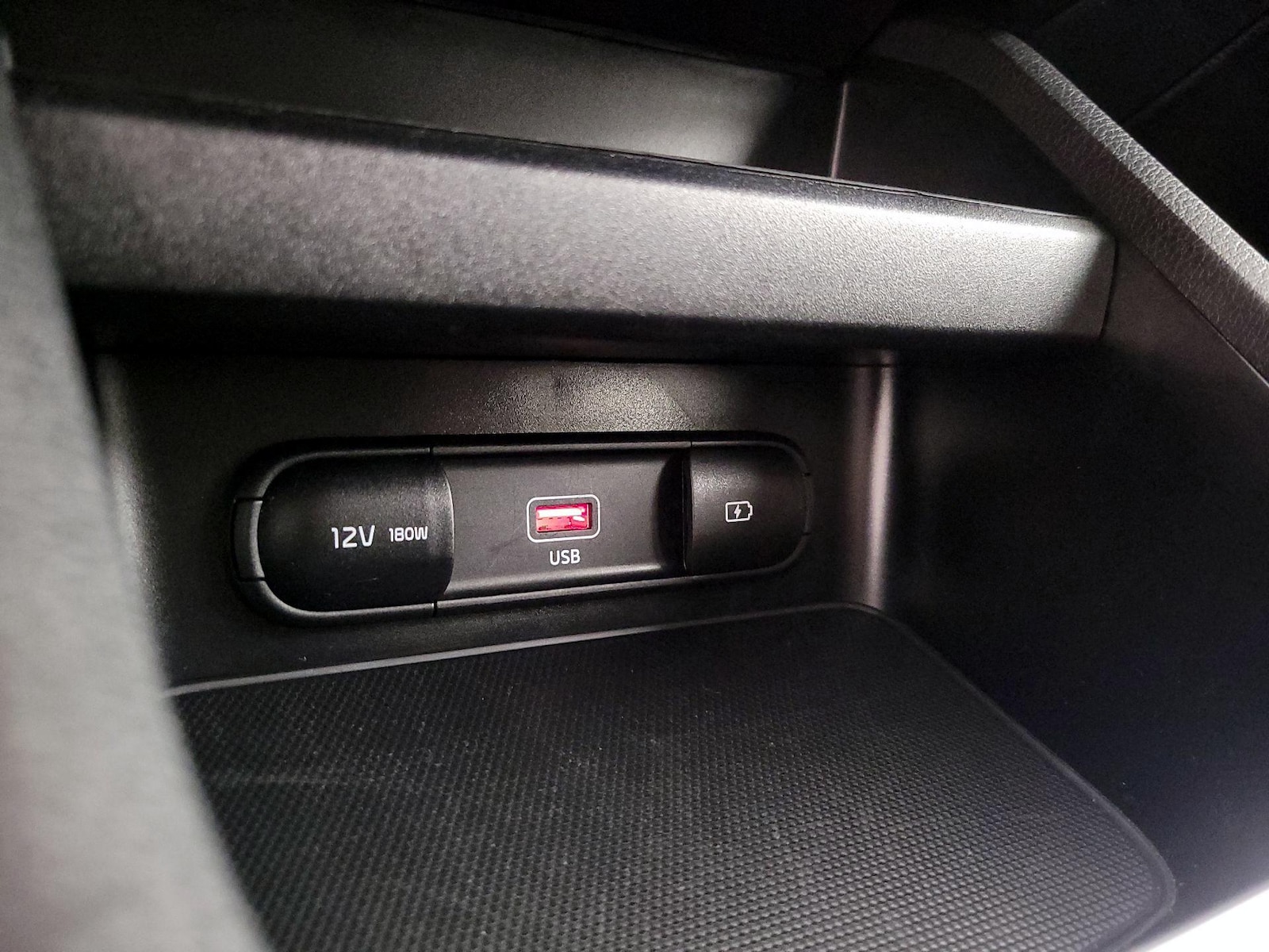 2024 Kia Forte LXS - Photo 19