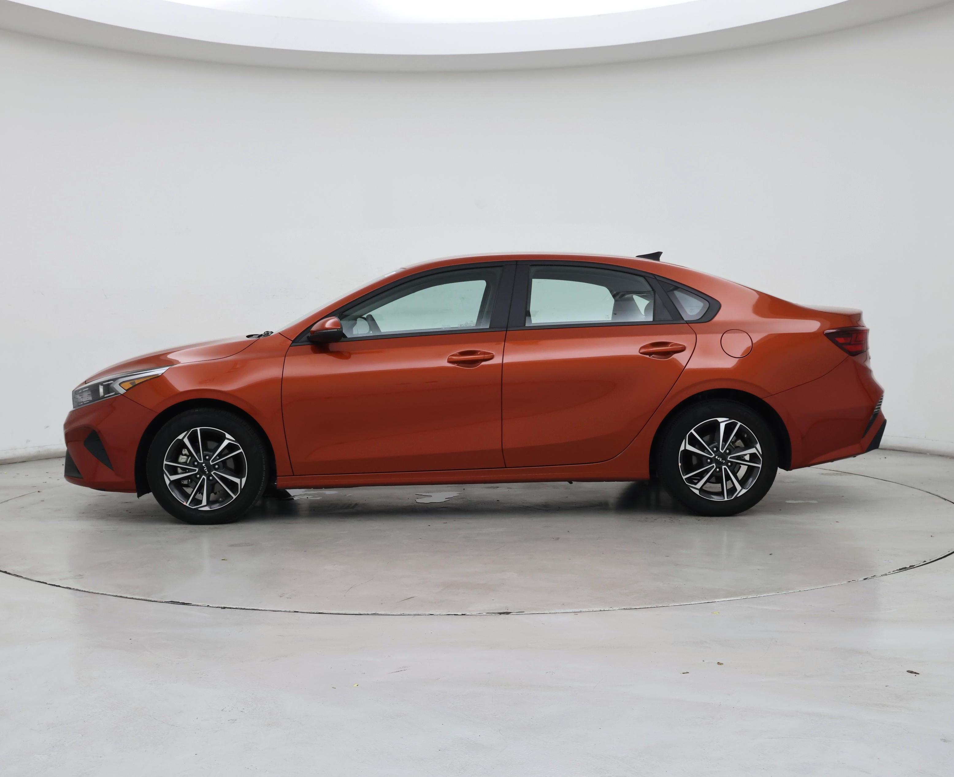 Thumbnail: 2024 Kia Forte - 3