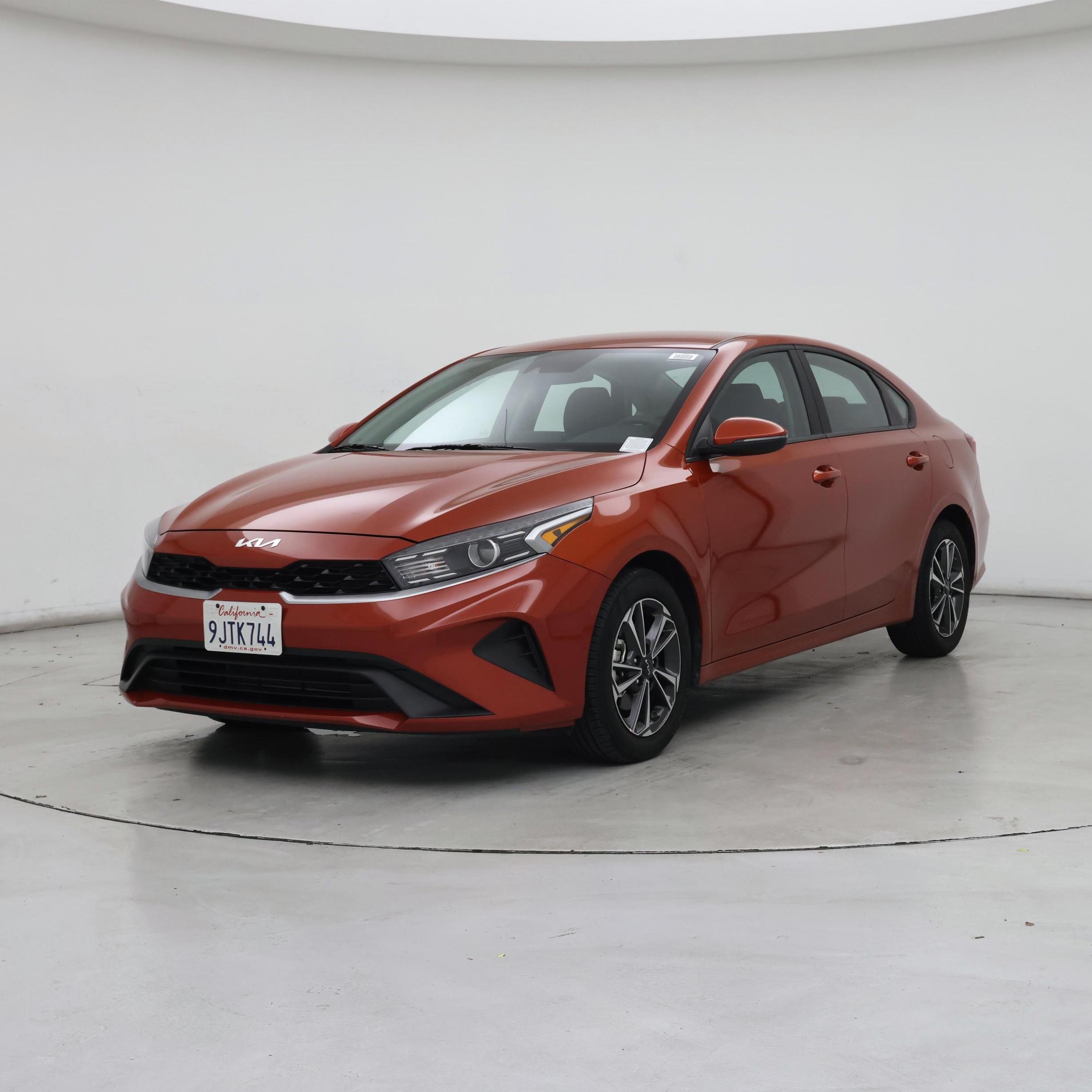 Thumbnail: 2024 Kia Forte - 4