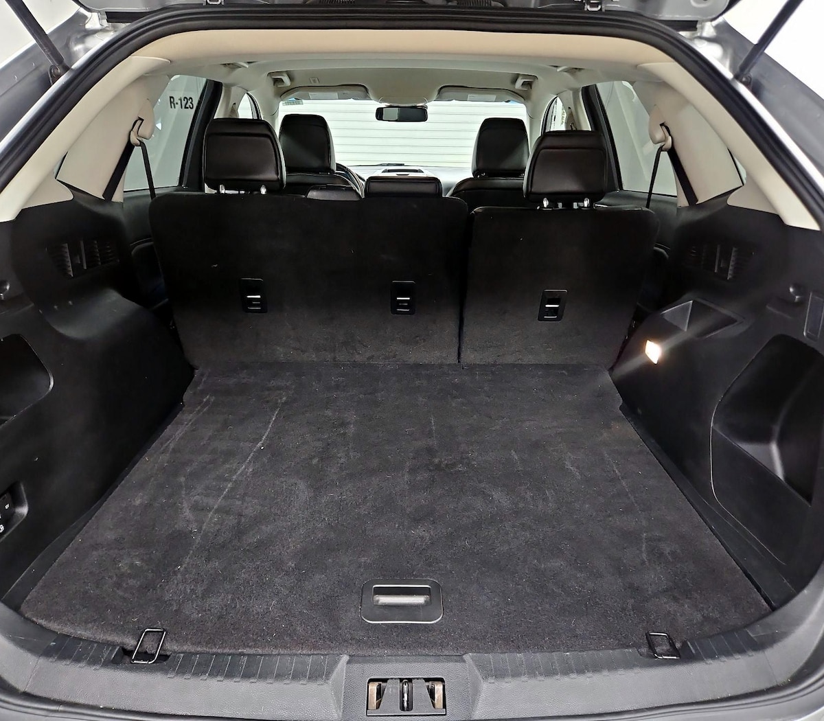 Trunk/Cargo (Seats Up)