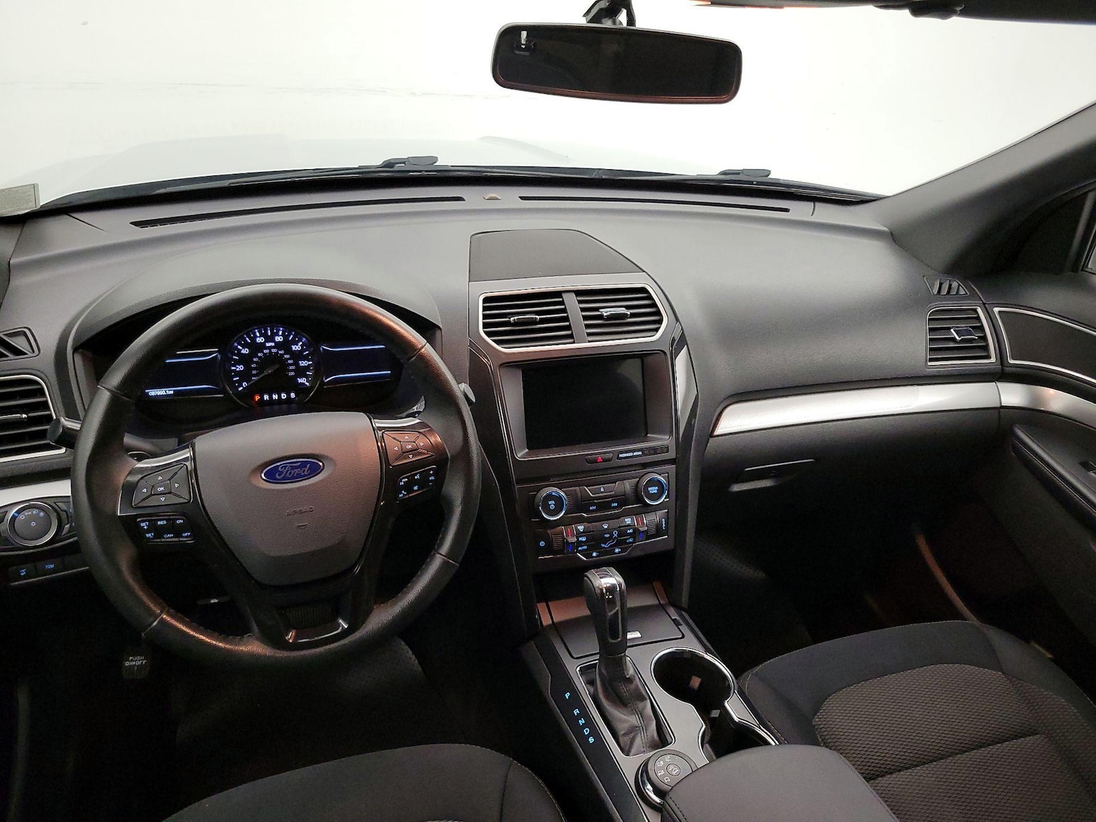2017 Ford Explorer XLT - Photo 10