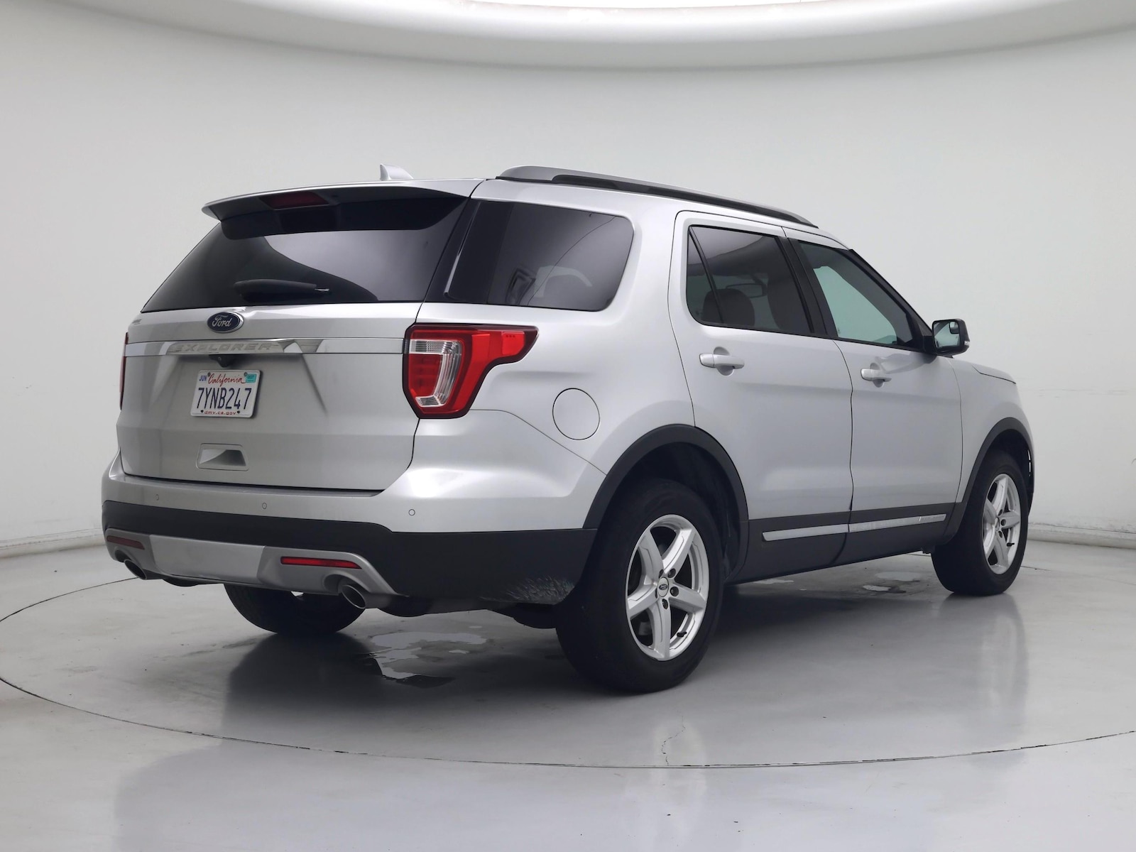 2017 Ford Explorer XLT - Photo 9