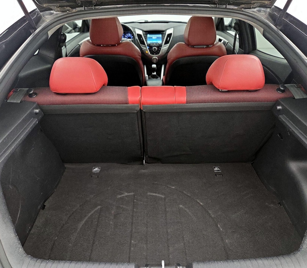 Trunk/Cargo (Seats Up)