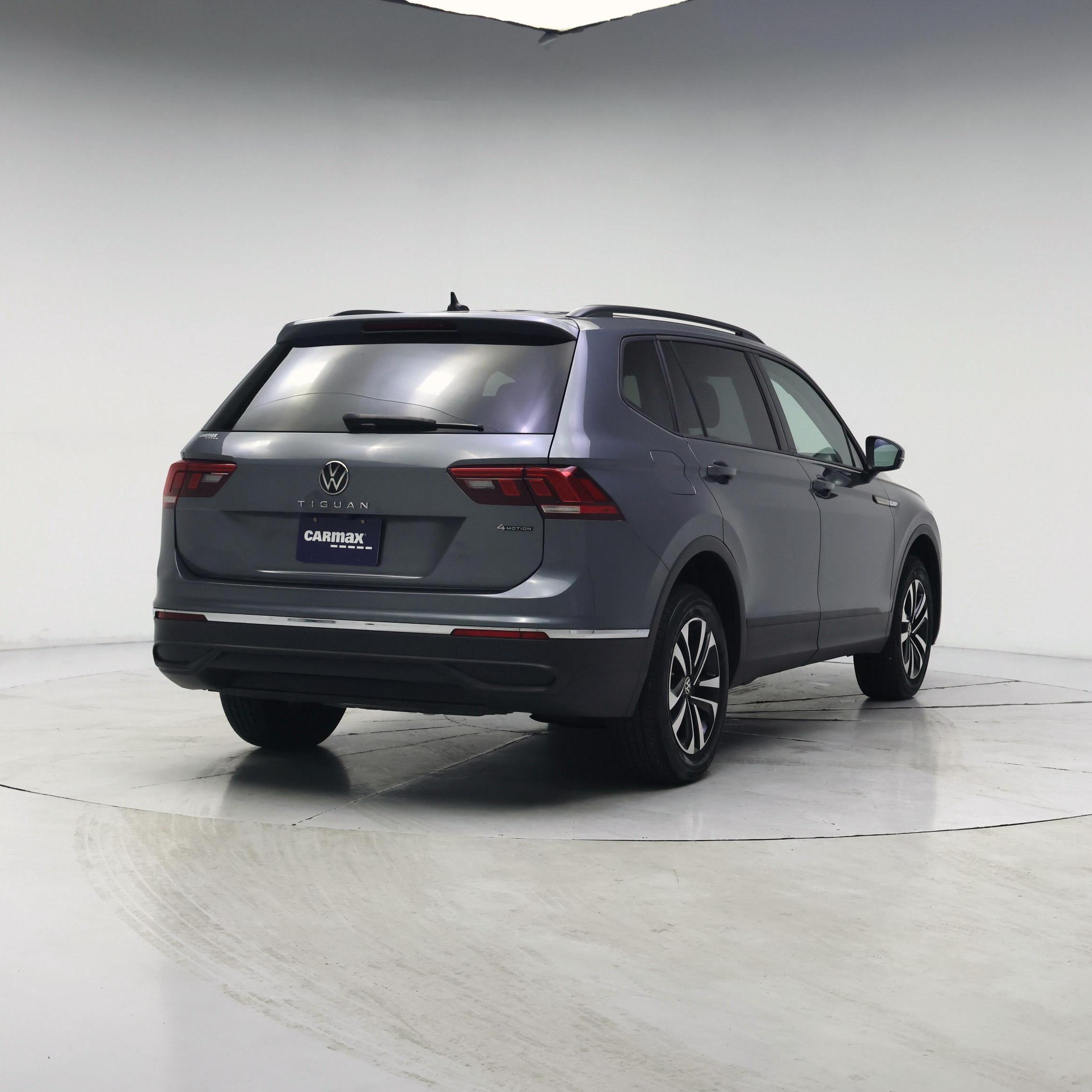 Thumbnail: 2022 Volkswagen Tiguan - 8