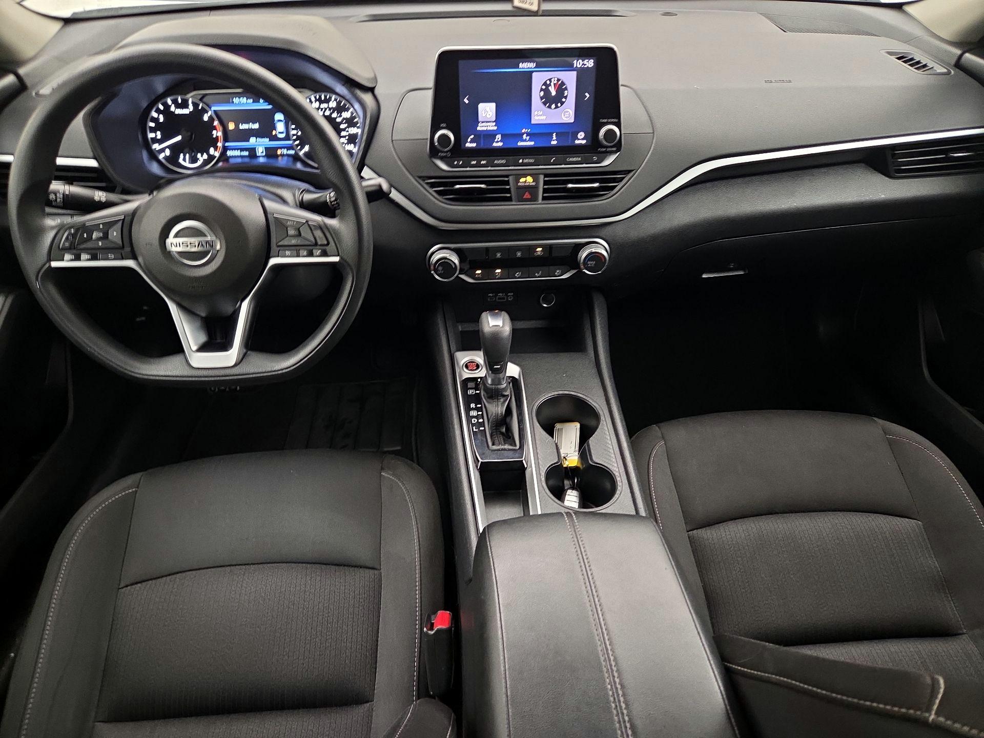 Thumbnail: 2020 Nissan Altima - 9