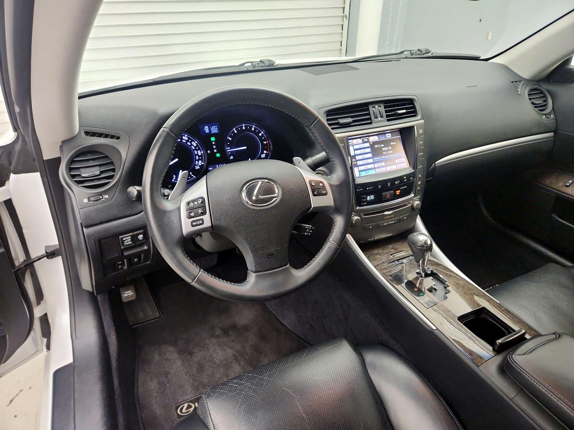 Thumbnail: 2014 Lexus IS - 9