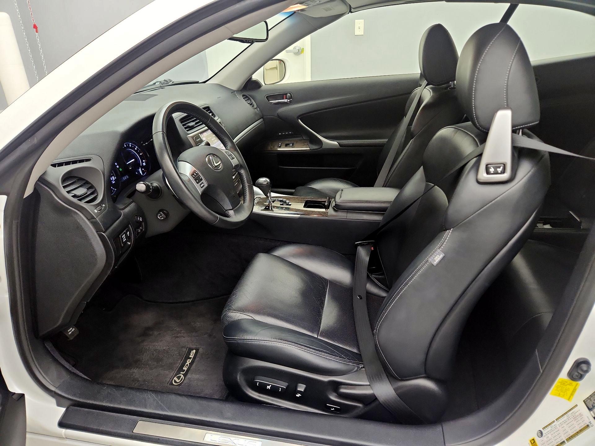 Thumbnail: 2014 Lexus IS - 11