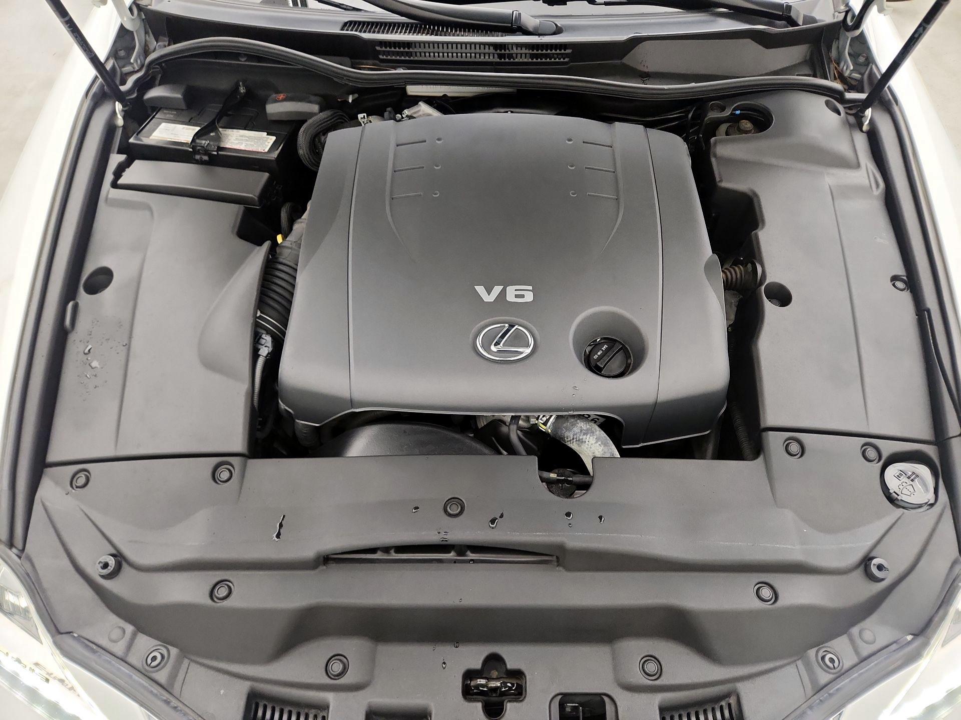 Thumbnail: 2014 Lexus IS - 19