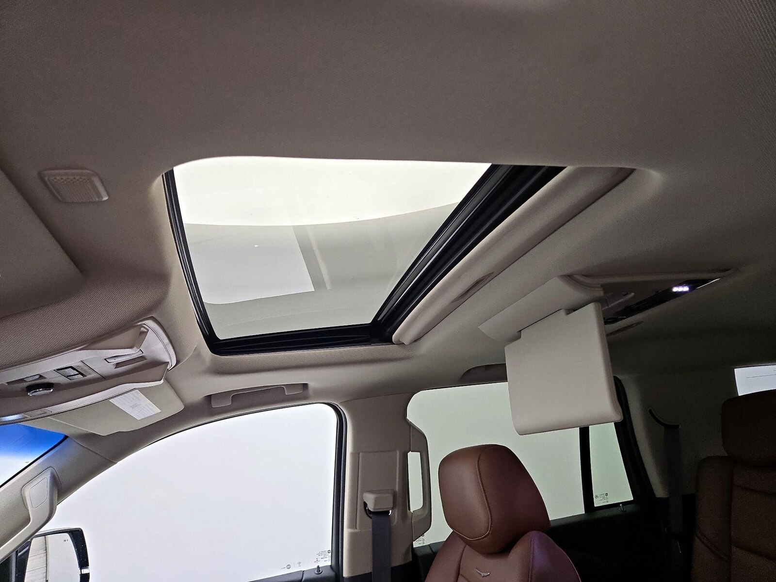 Sunroof(s) & Overhead Airbags