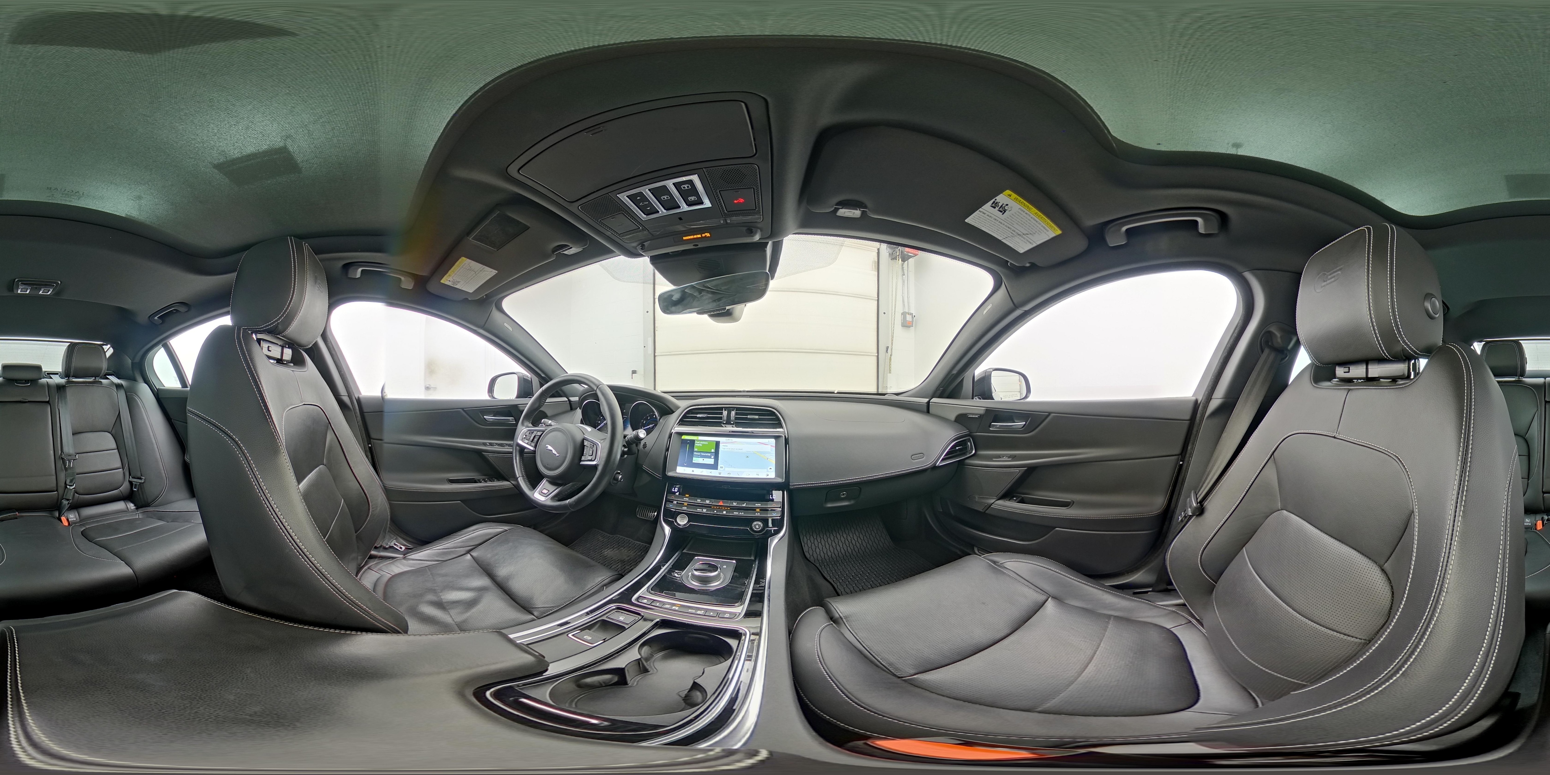 2019 Jaguar XE S - Photo 26