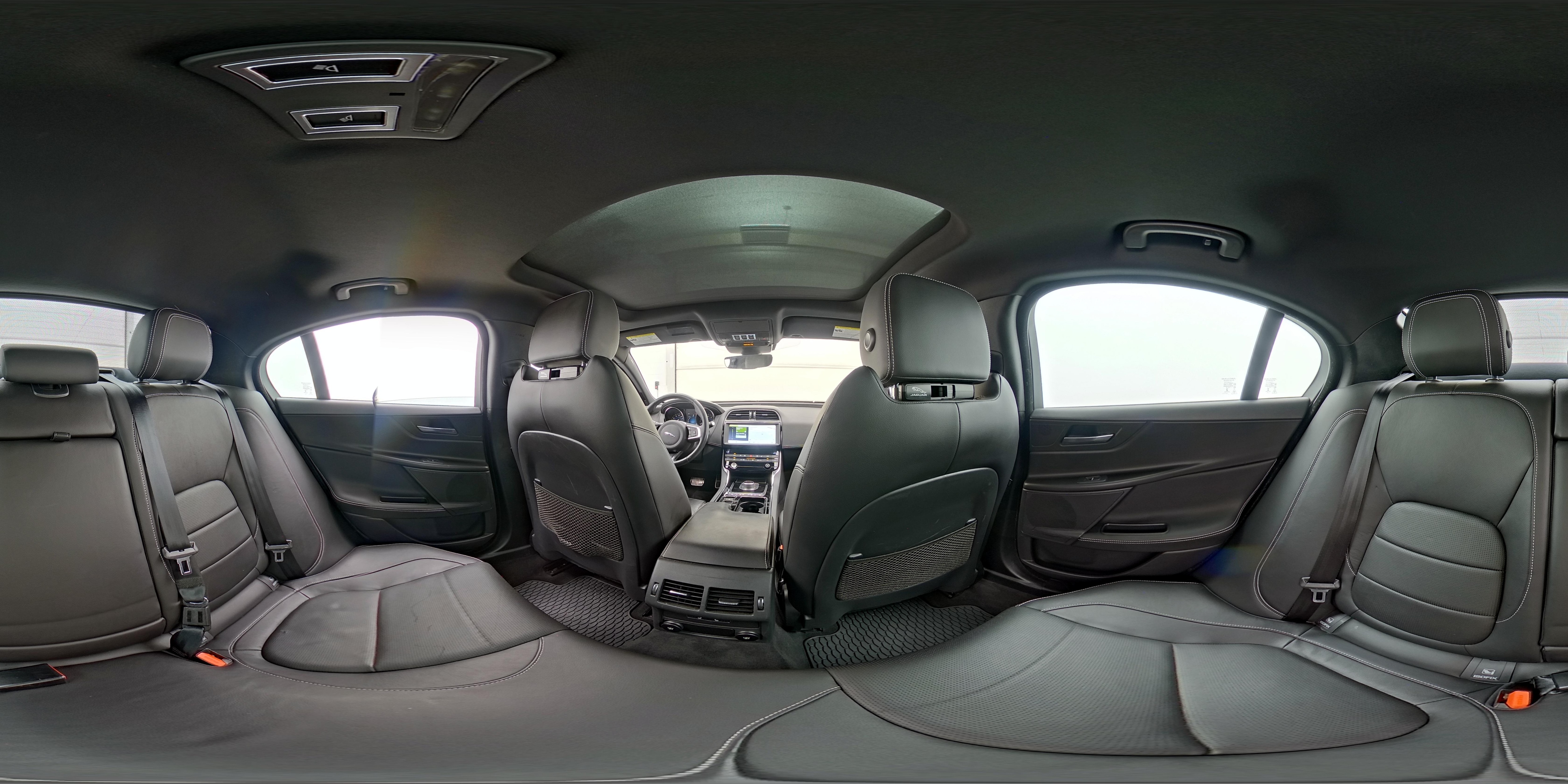 2019 Jaguar XE S - Photo 27