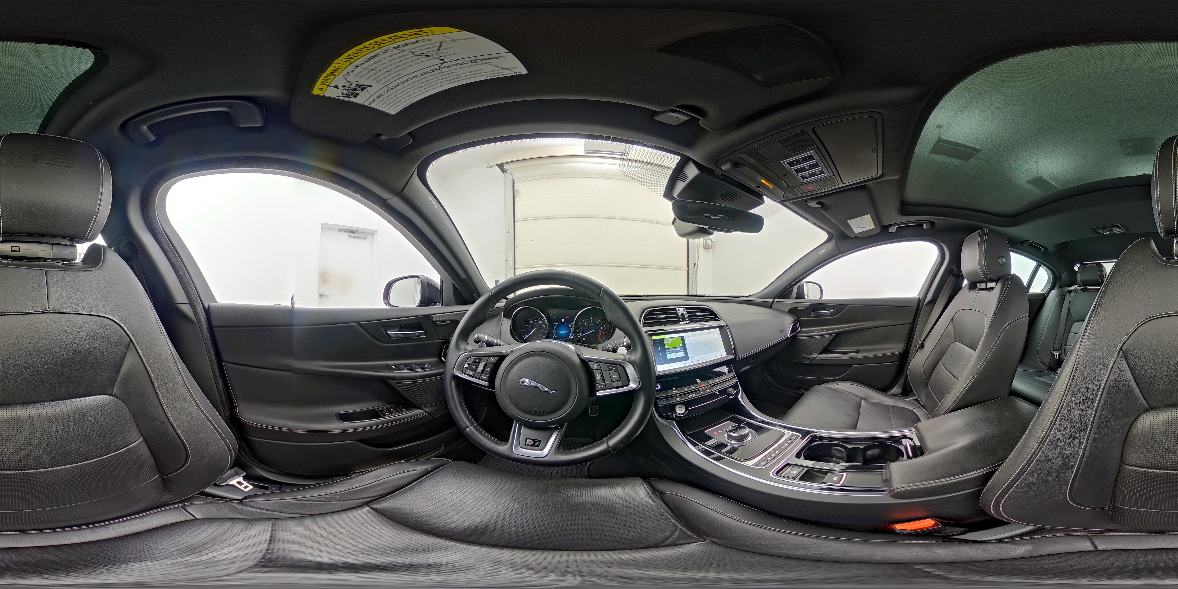 2019 Jaguar XE S - Photo 28
