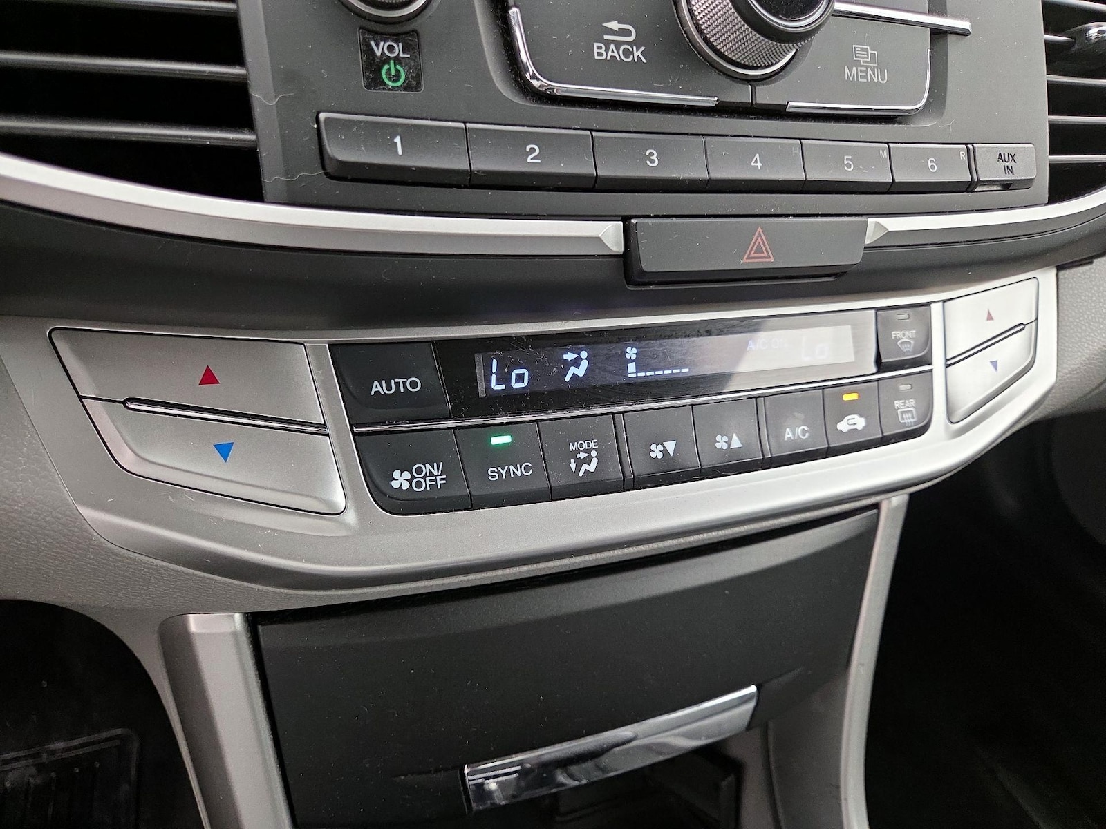 2015 Honda Accord LX - Photo 17
