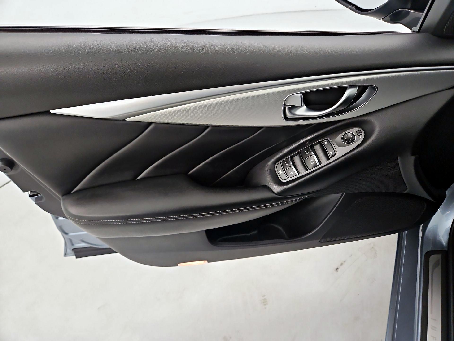 Thumbnail: 2020 INFINITI Q50 - 12