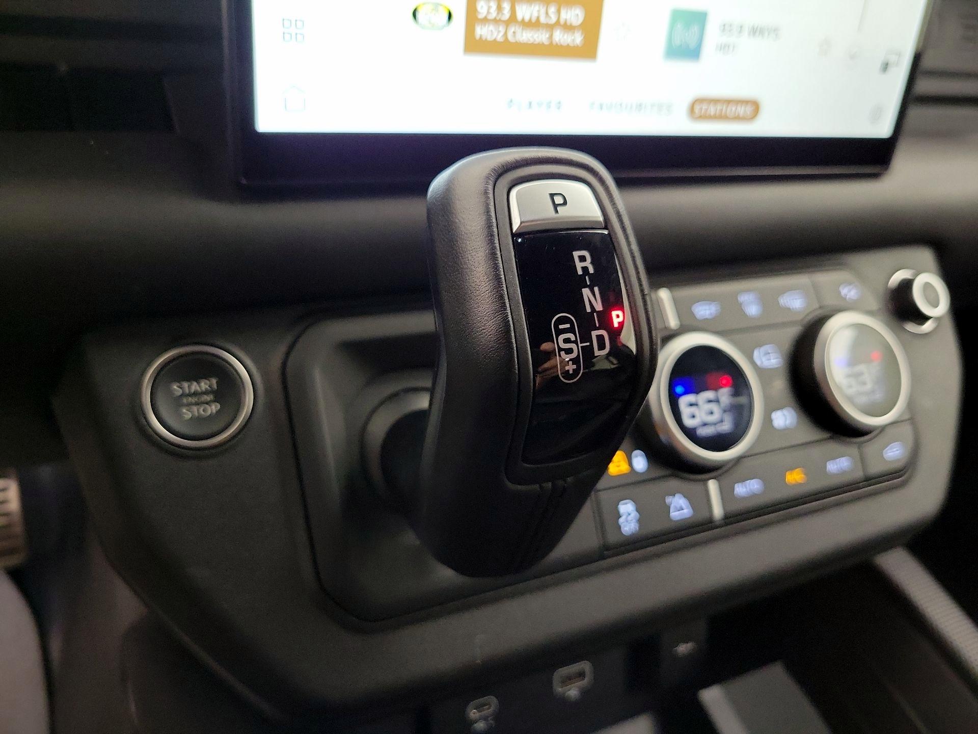Thumbnail: 2024 Land Rover Defender - 18