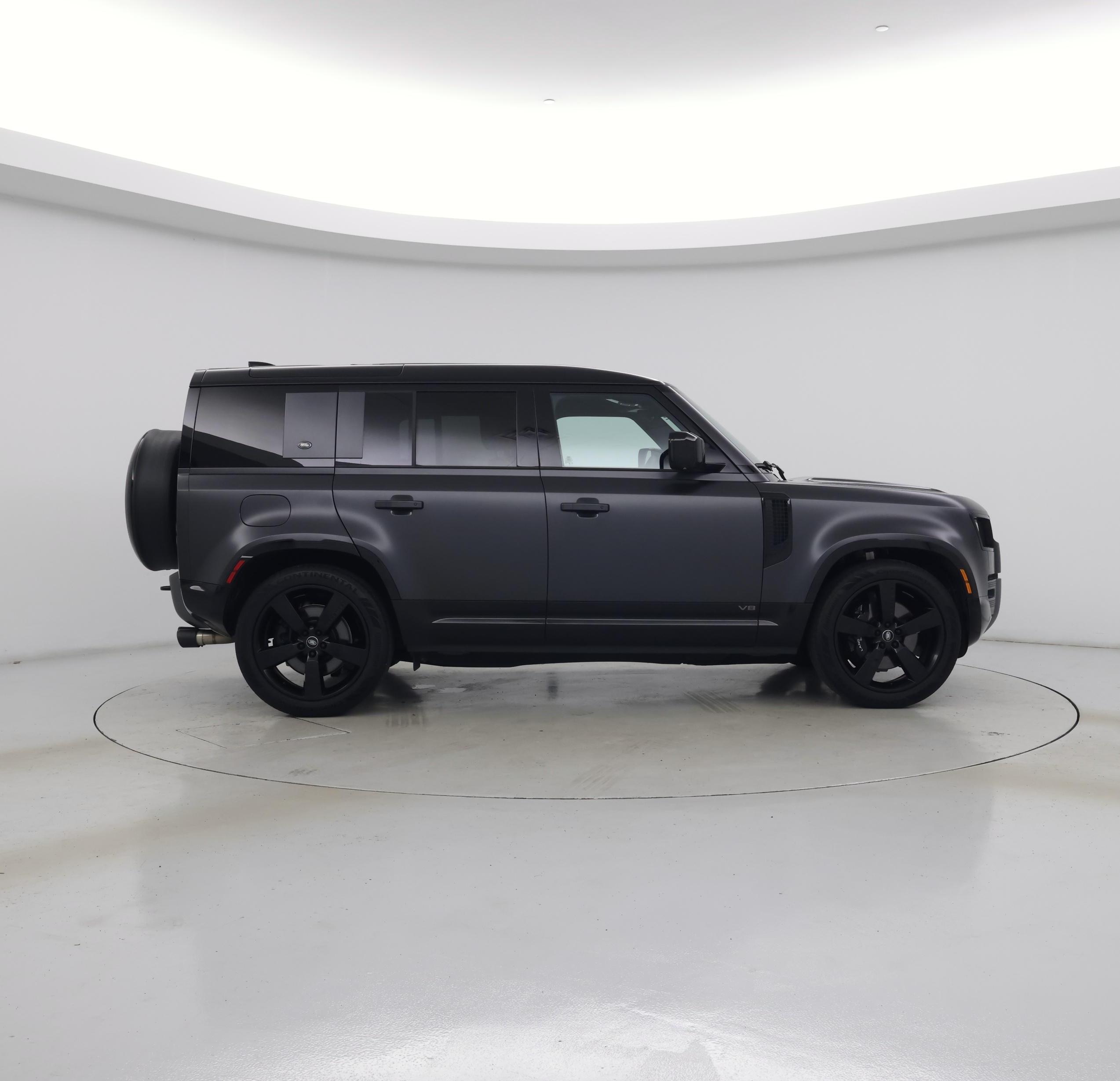 Thumbnail: 2024 Land Rover Defender - 7