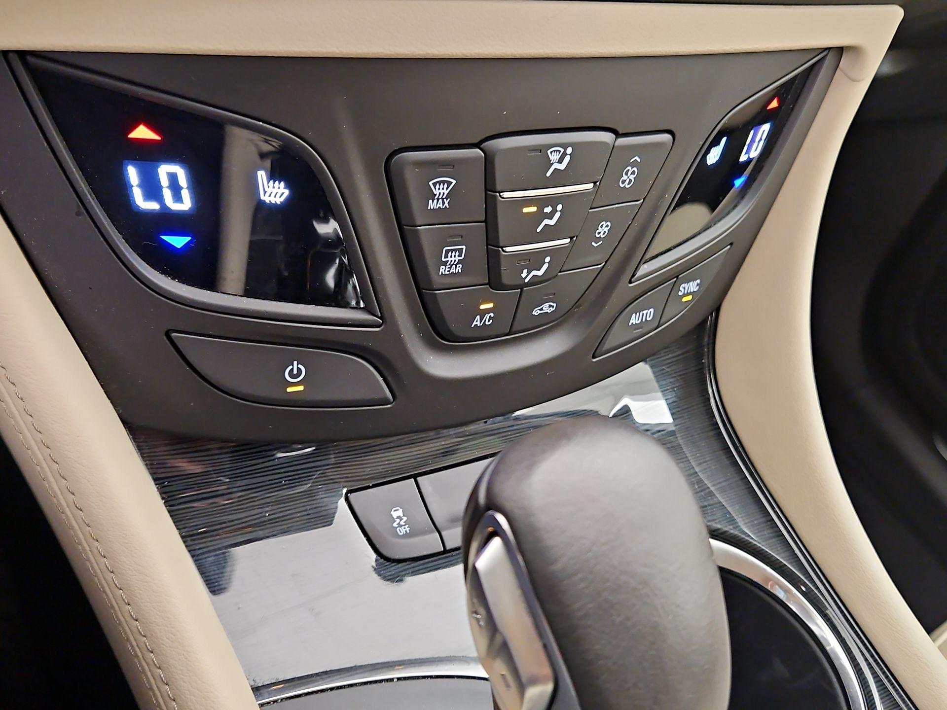 Thumbnail: 2017 Buick Envision - 16
