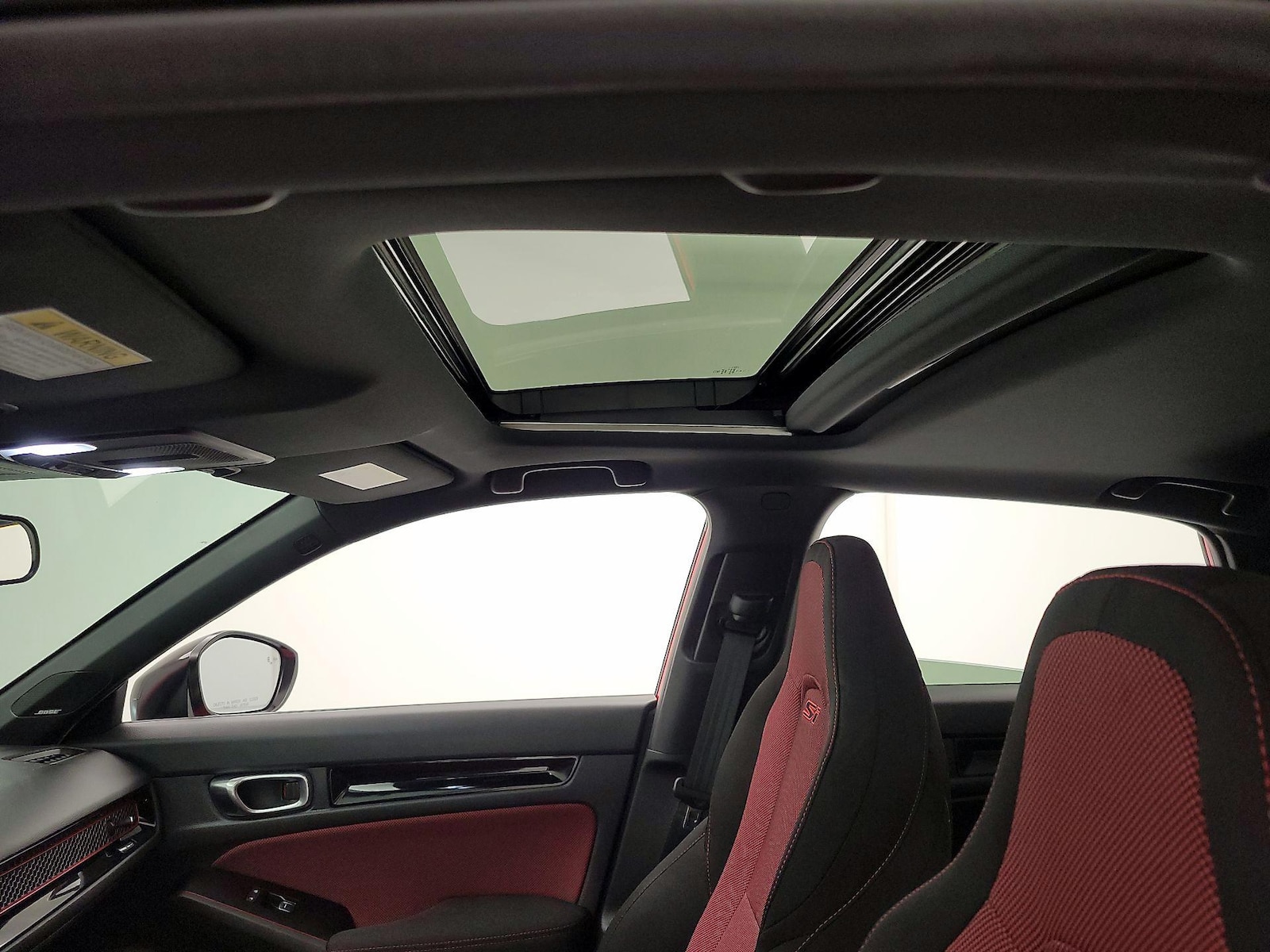 Sunroof(s) & Overhead Airbags