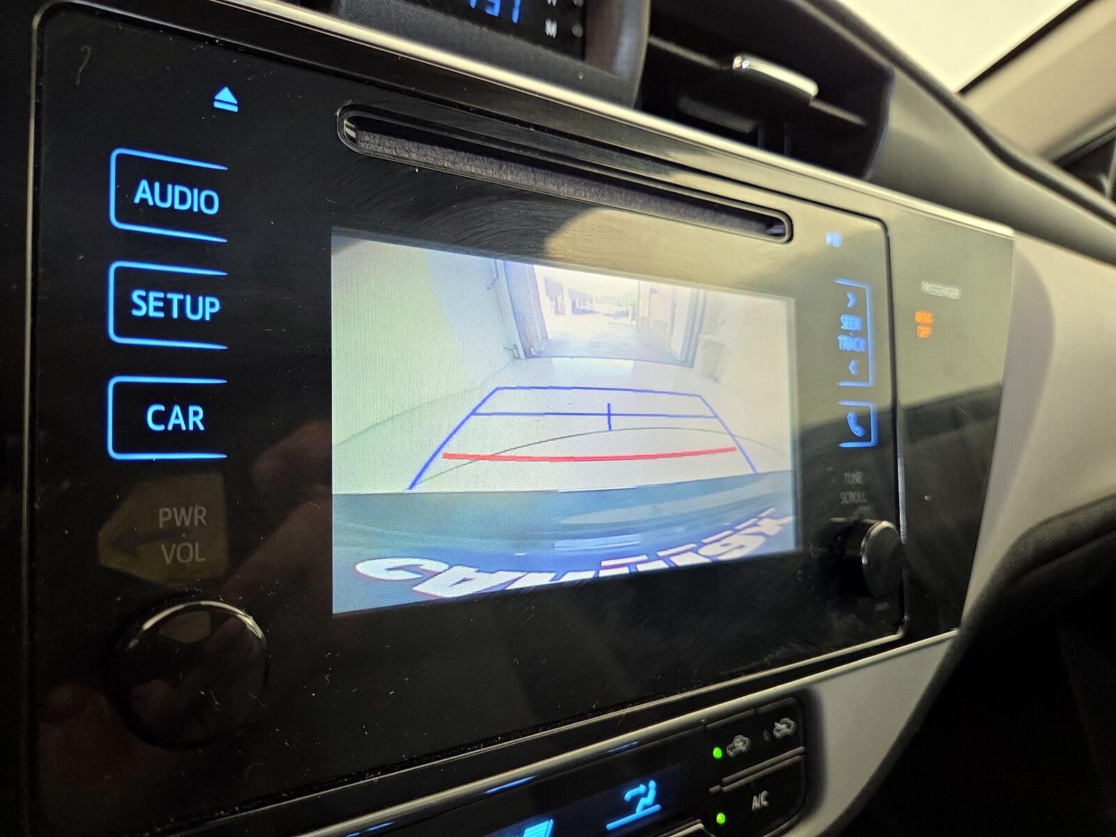 2017 Toyota Corolla LE - Photo 15
