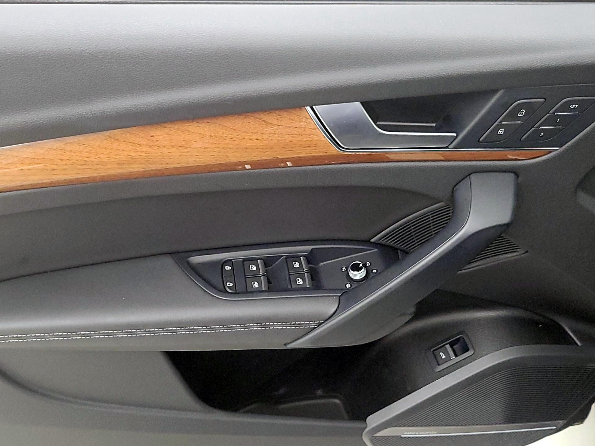 Thumbnail: 2023 Audi Q5 - 12