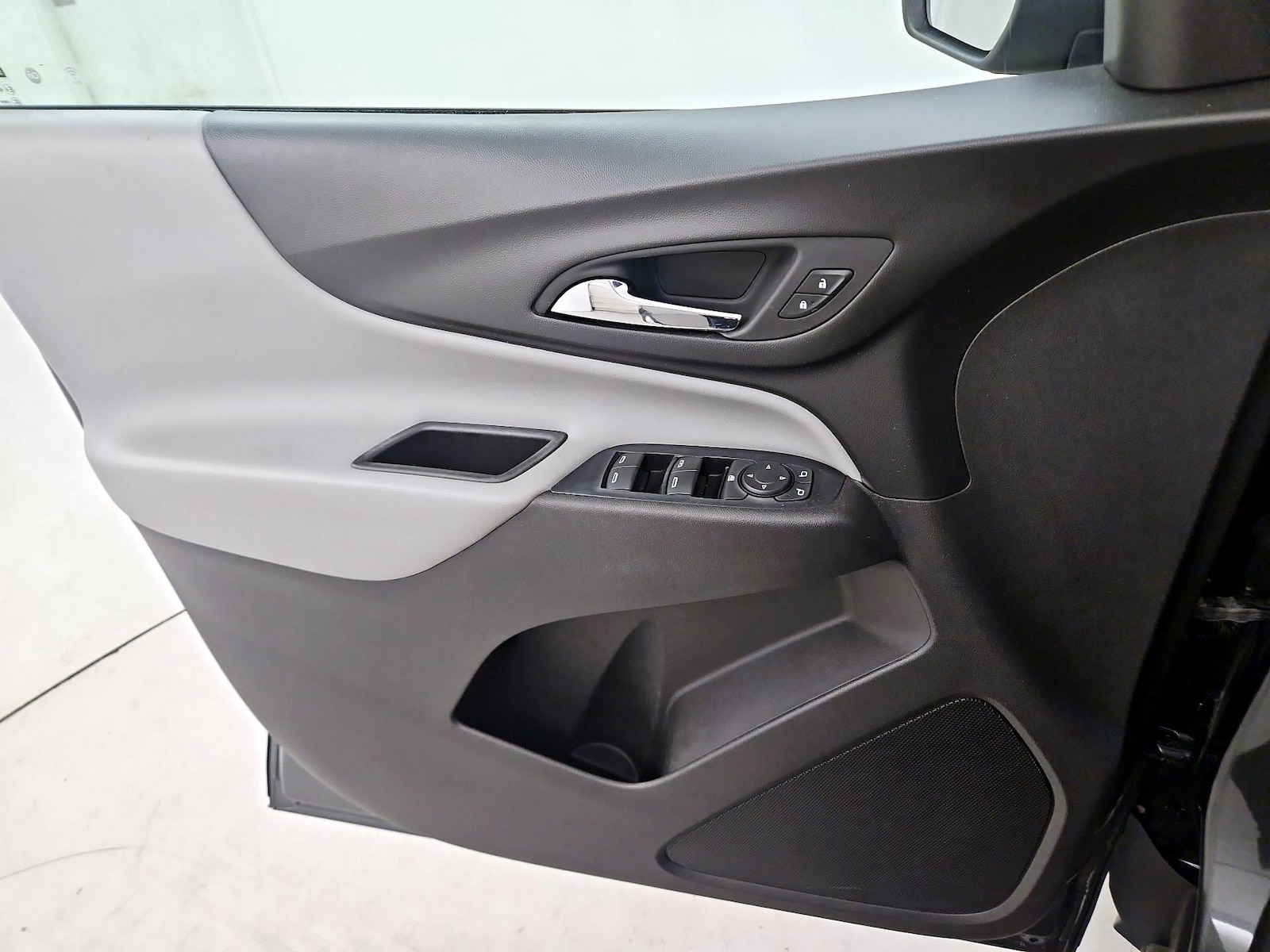 2019 Chevrolet Equinox LS - Photo 13