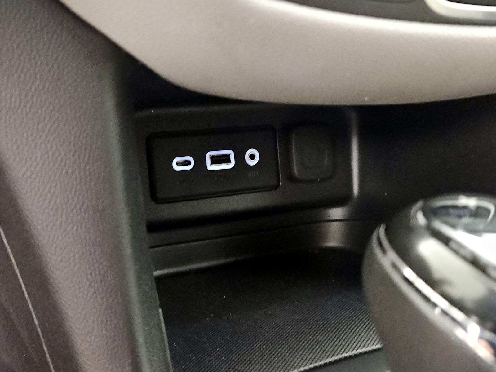 2019 Chevrolet Equinox LS - Photo 19