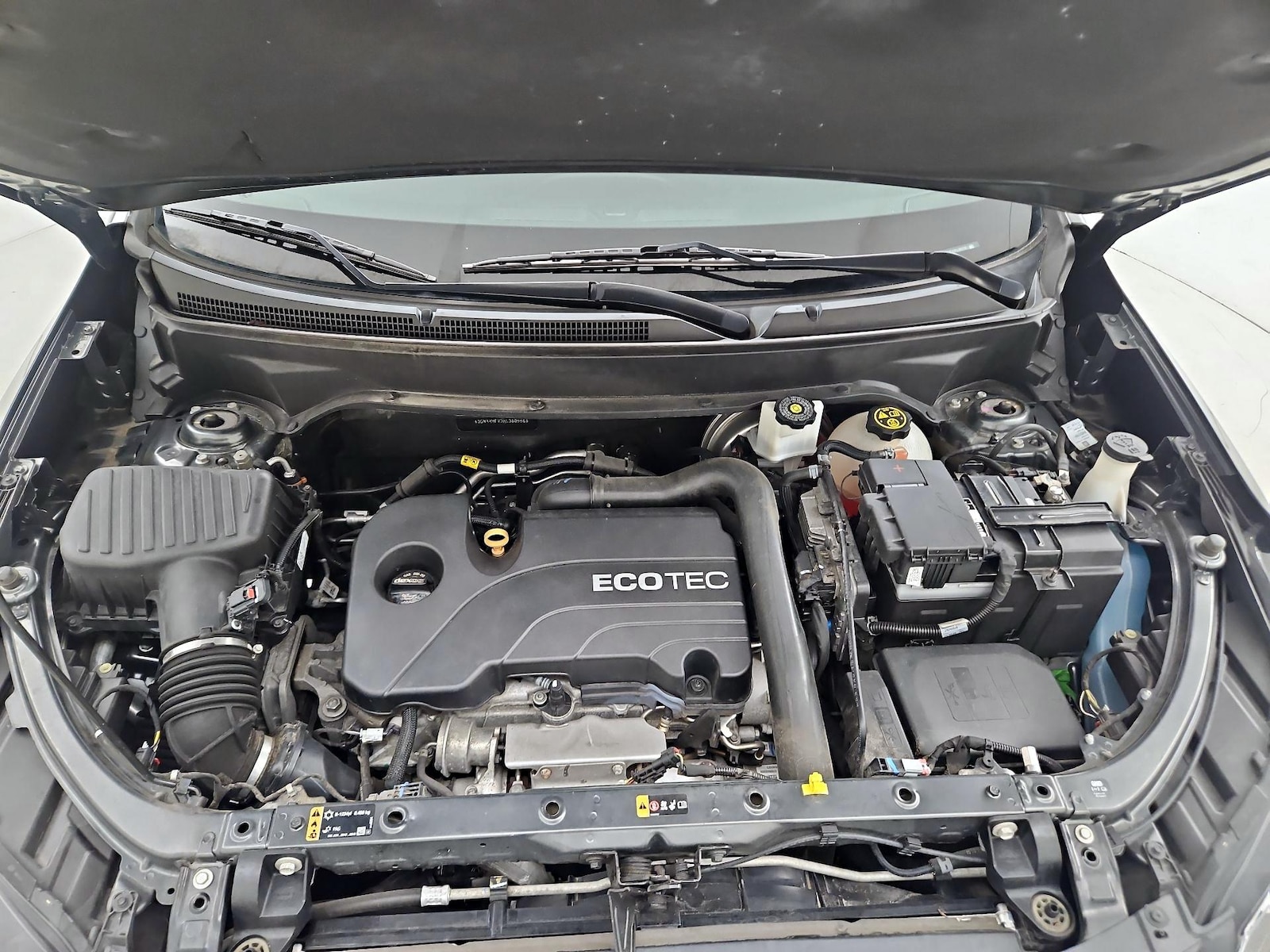 2019 Chevrolet Equinox LS - Photo 22