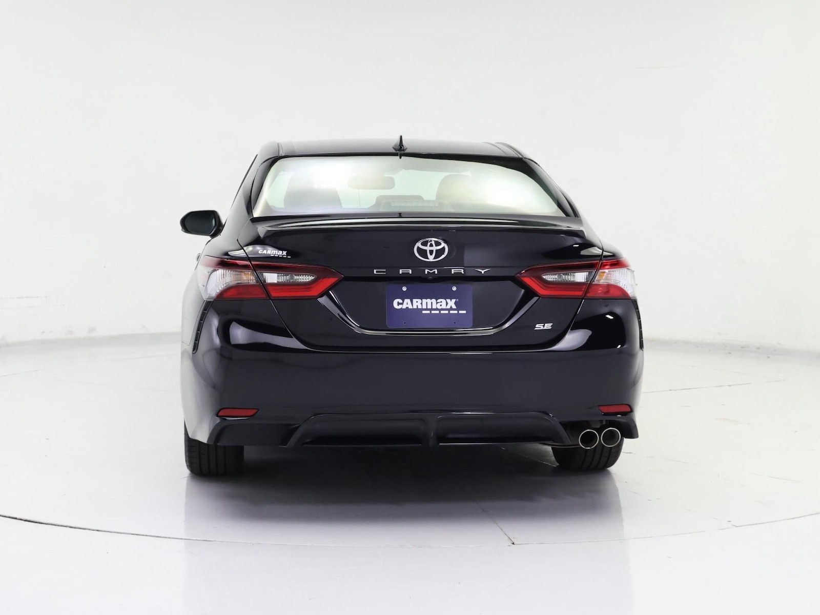 2022 Toyota Camry SE - Photo 7