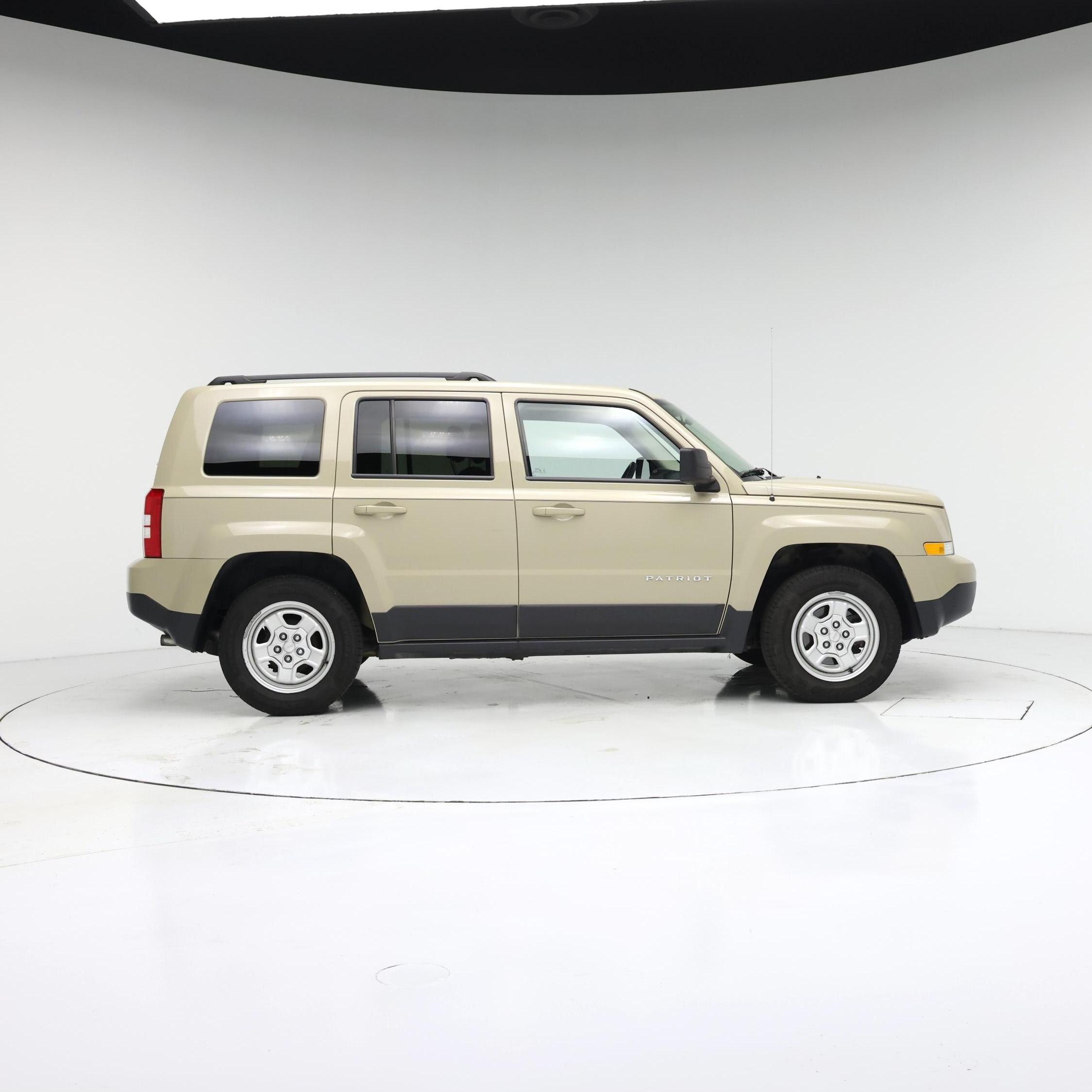 Thumbnail: 2017 Jeep Patriot - 7
