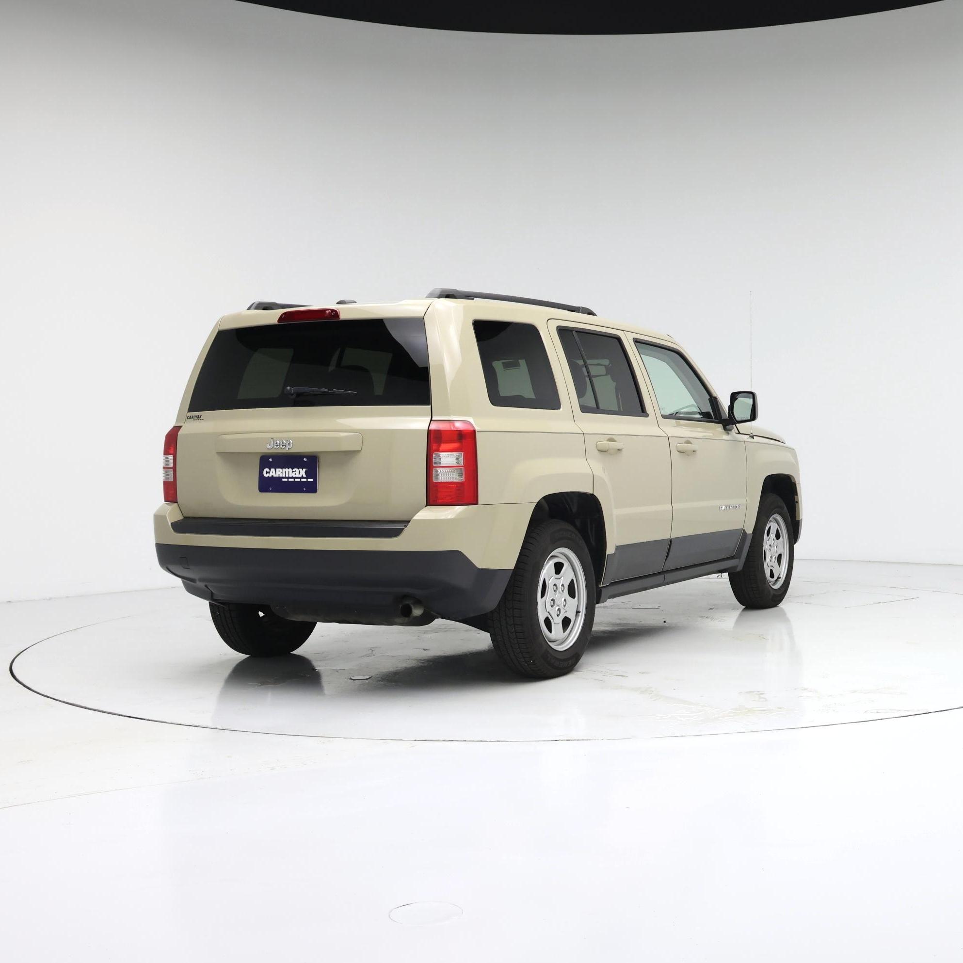 Thumbnail: 2017 Jeep Patriot - 8