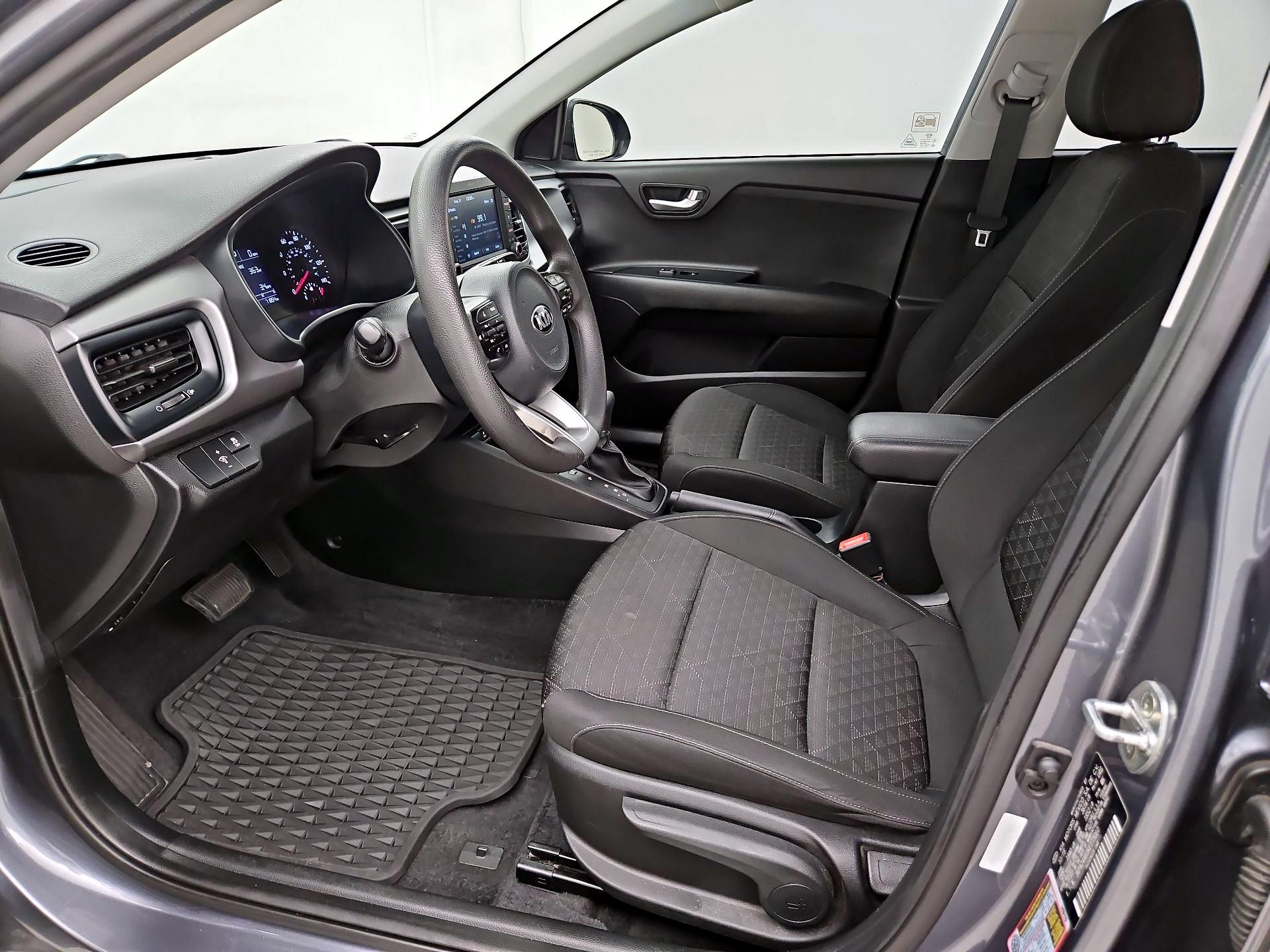 Thumbnail: 2019 Kia Rio - 11
