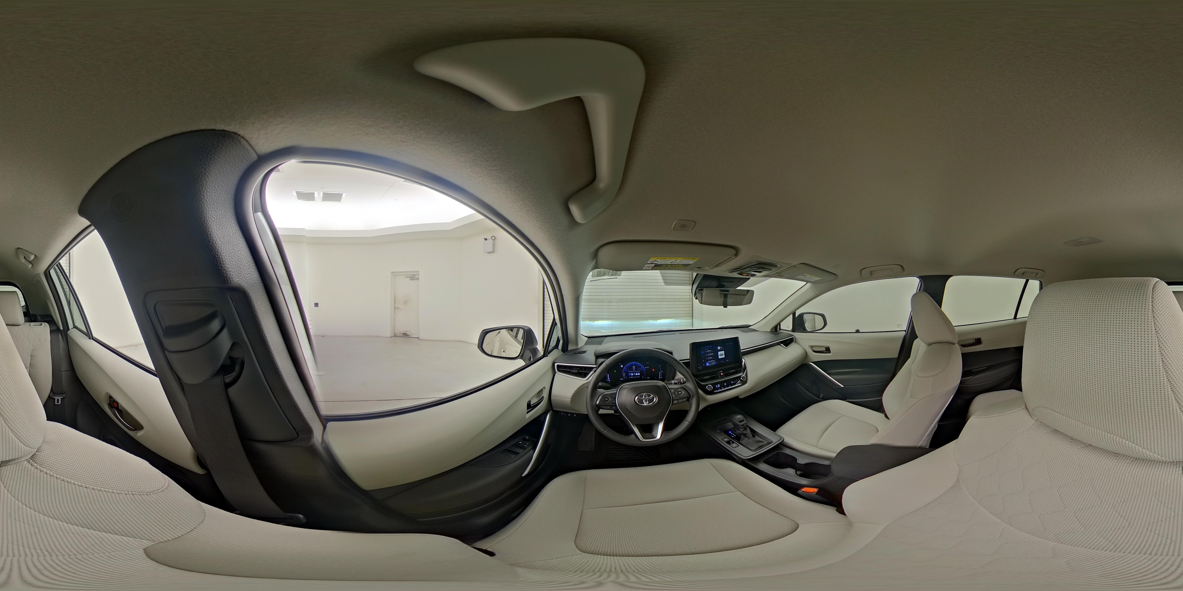 2026 Toyota Corolla Cross LE - Photo 26