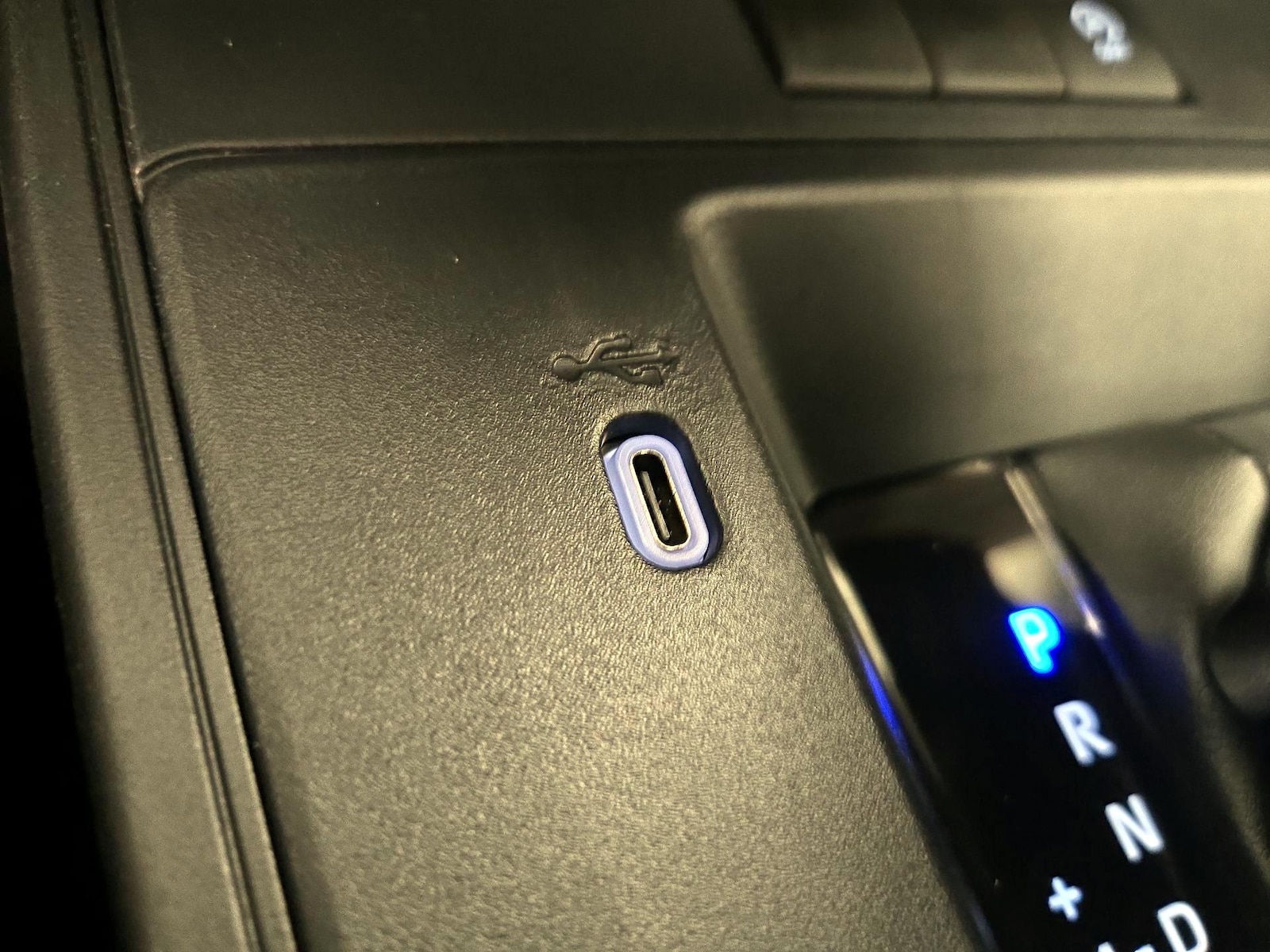 2026 Toyota Corolla Cross LE - Photo 19