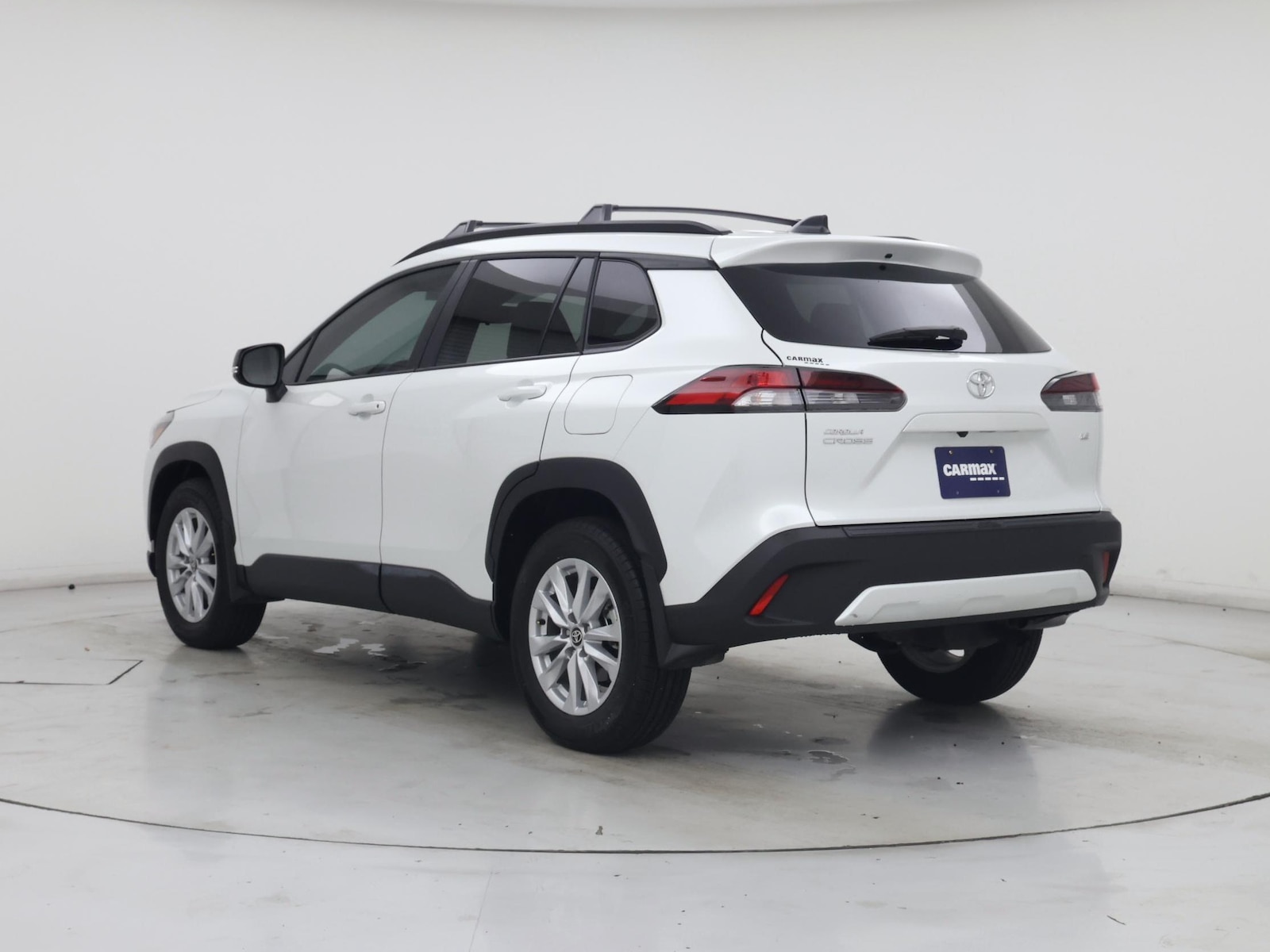 2026 Toyota Corolla Cross LE - Photo 3