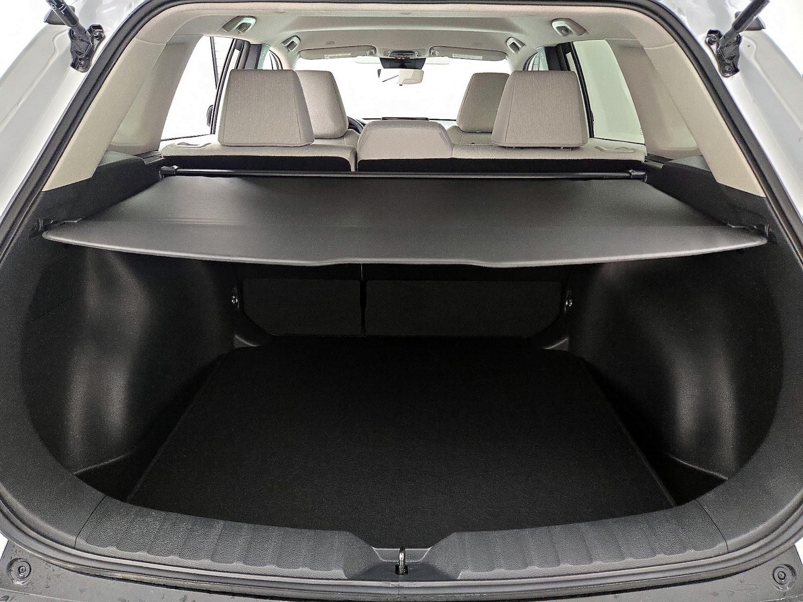 2026 Toyota Corolla Cross LE - Photo 21