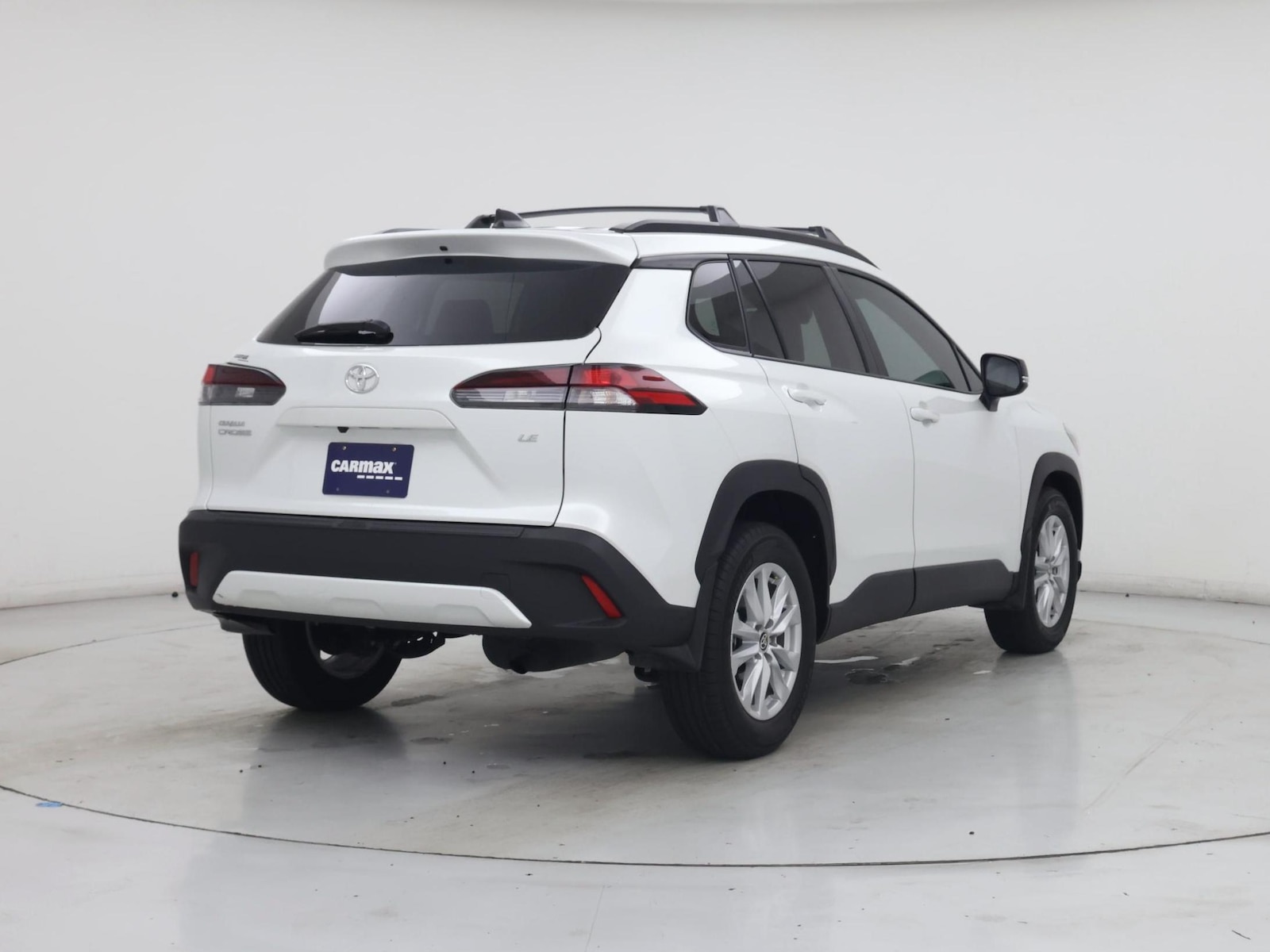 2026 Toyota Corolla Cross LE - Photo 9