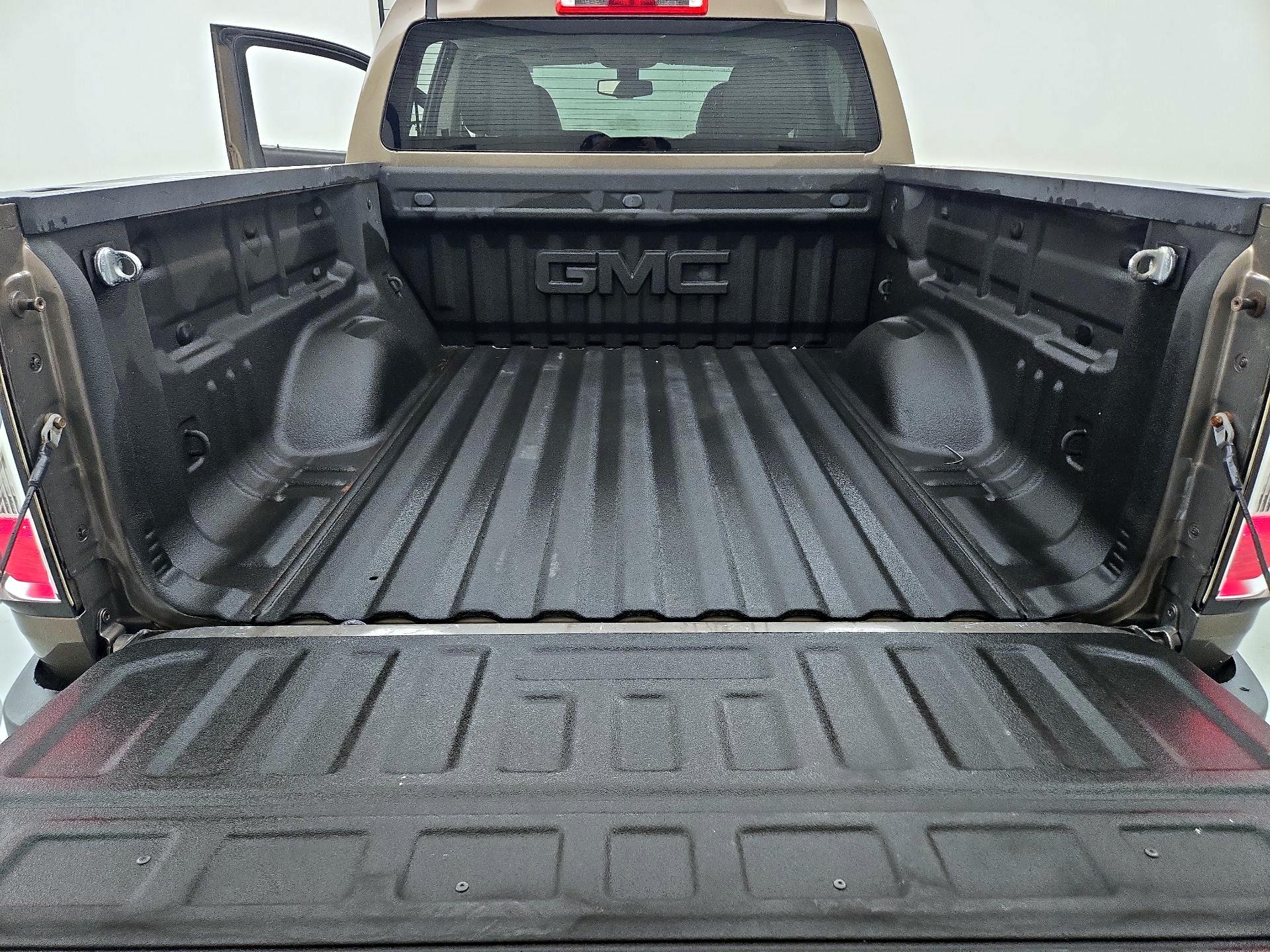 Thumbnail: 2016 GMC Canyon - 20