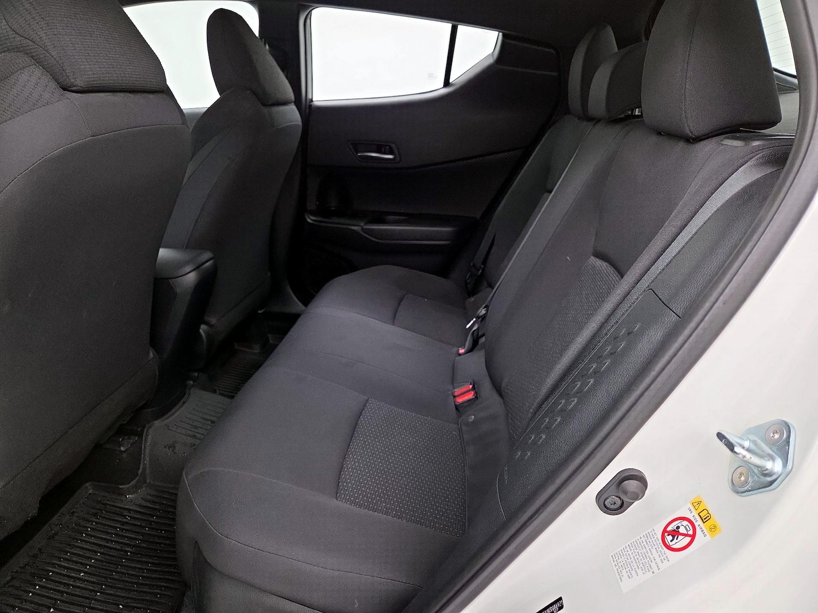 2019 Toyota C-HR XLE - Photo 20