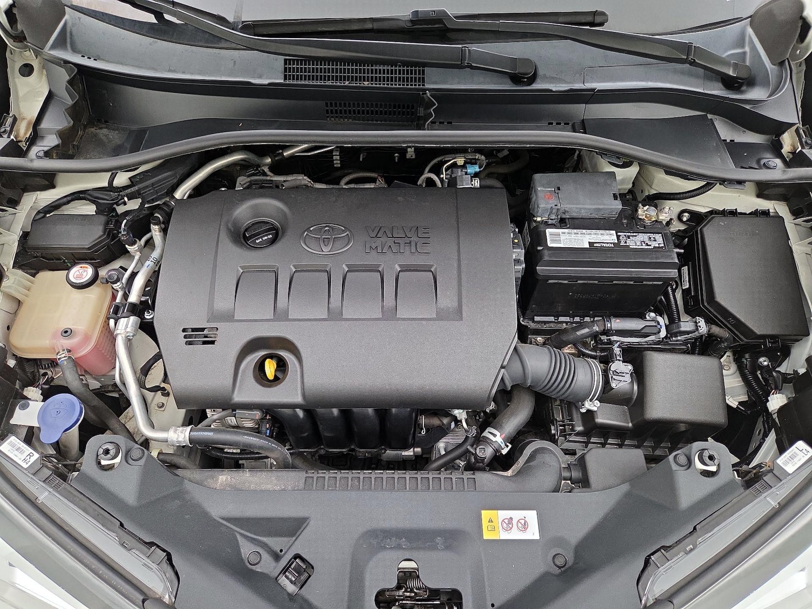 2019 Toyota C-HR XLE - Photo 23