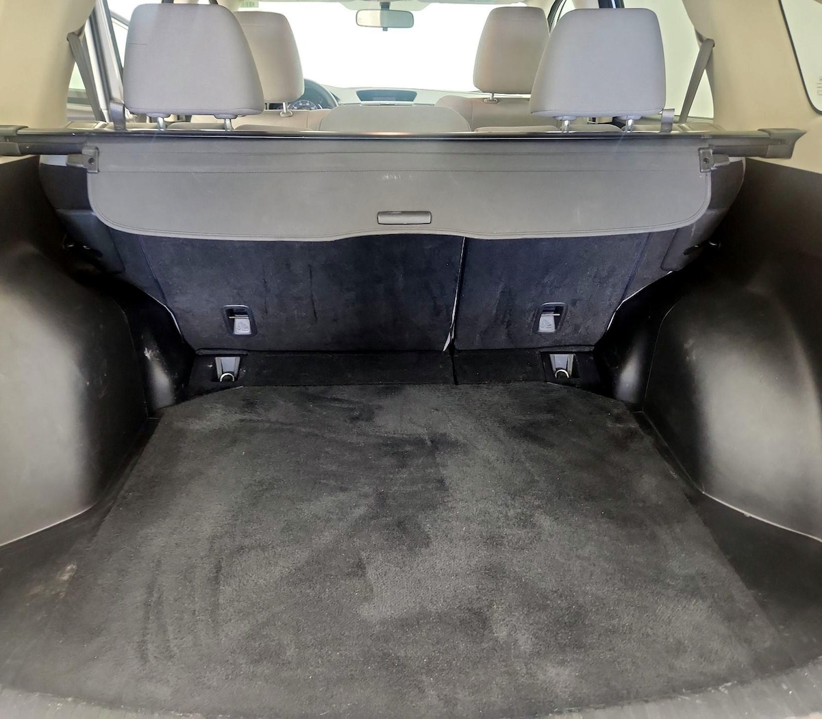 Trunk/Cargo (Seats Up)