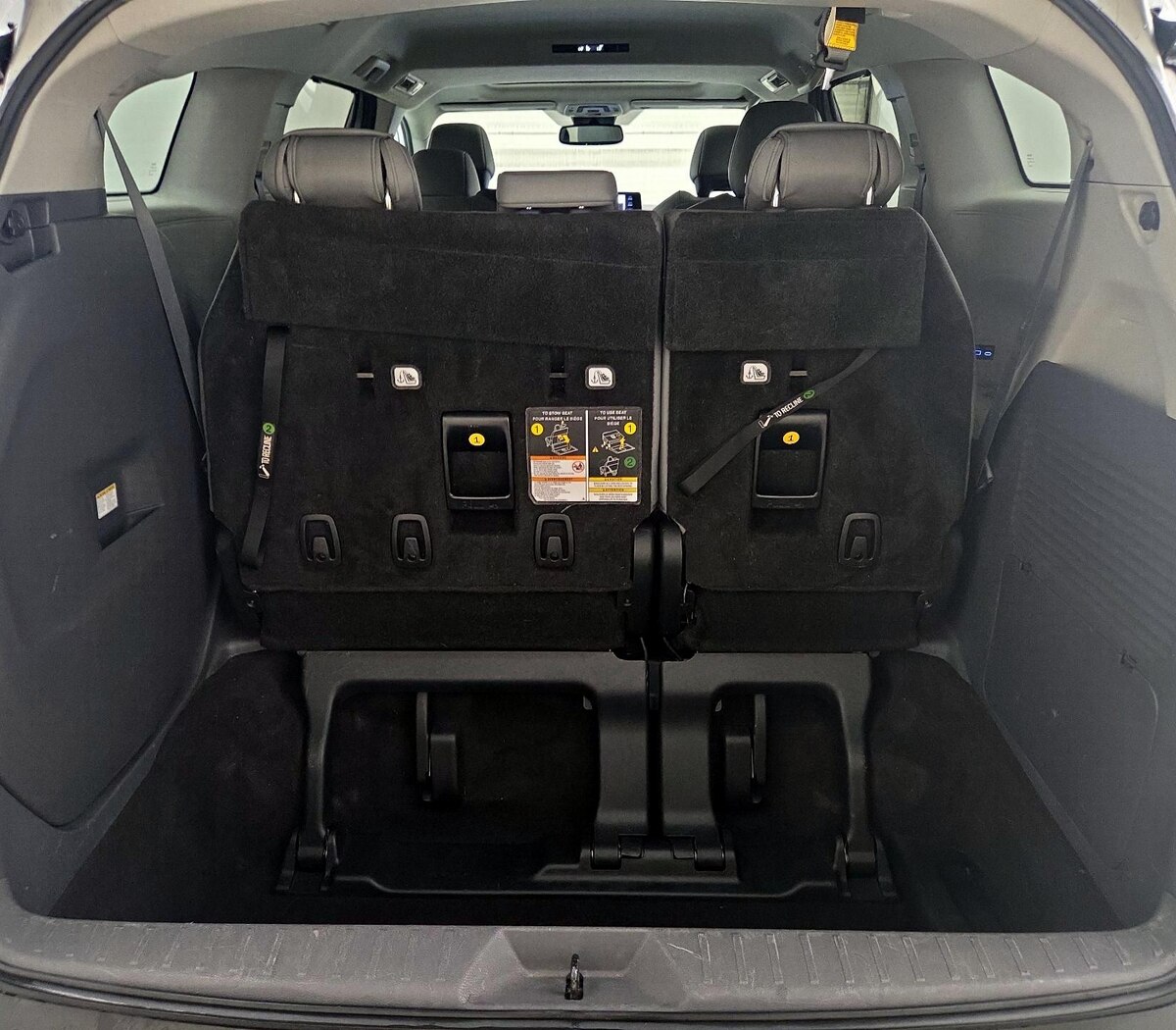 Trunk/Cargo (Seats Up)