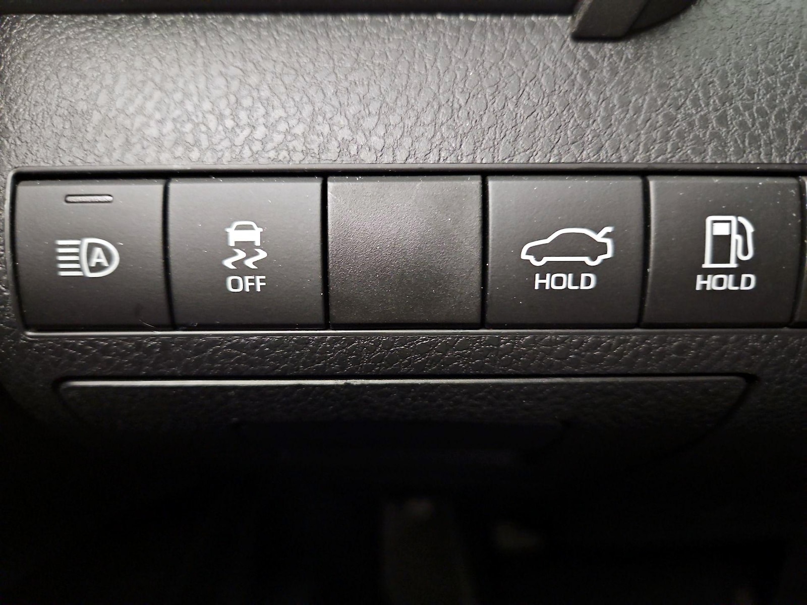 2021 Toyota Camry SE - Photo 14