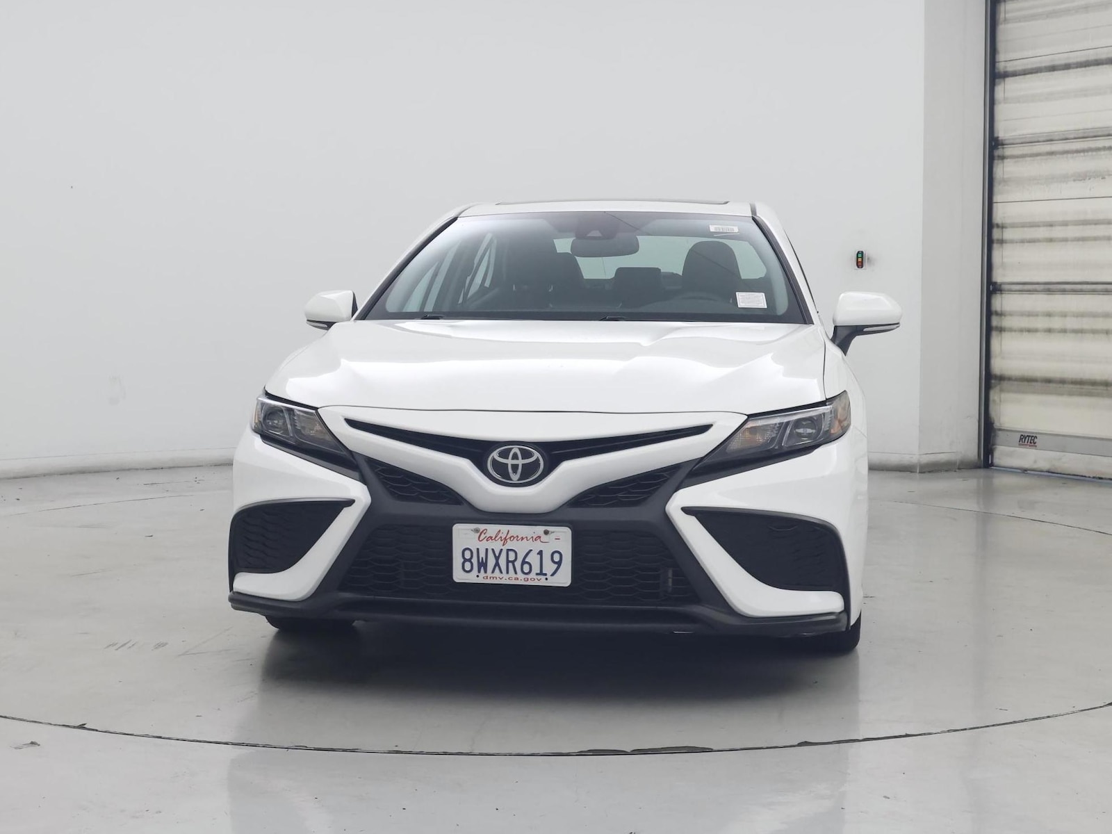 2021 Toyota Camry SE - Photo 6
