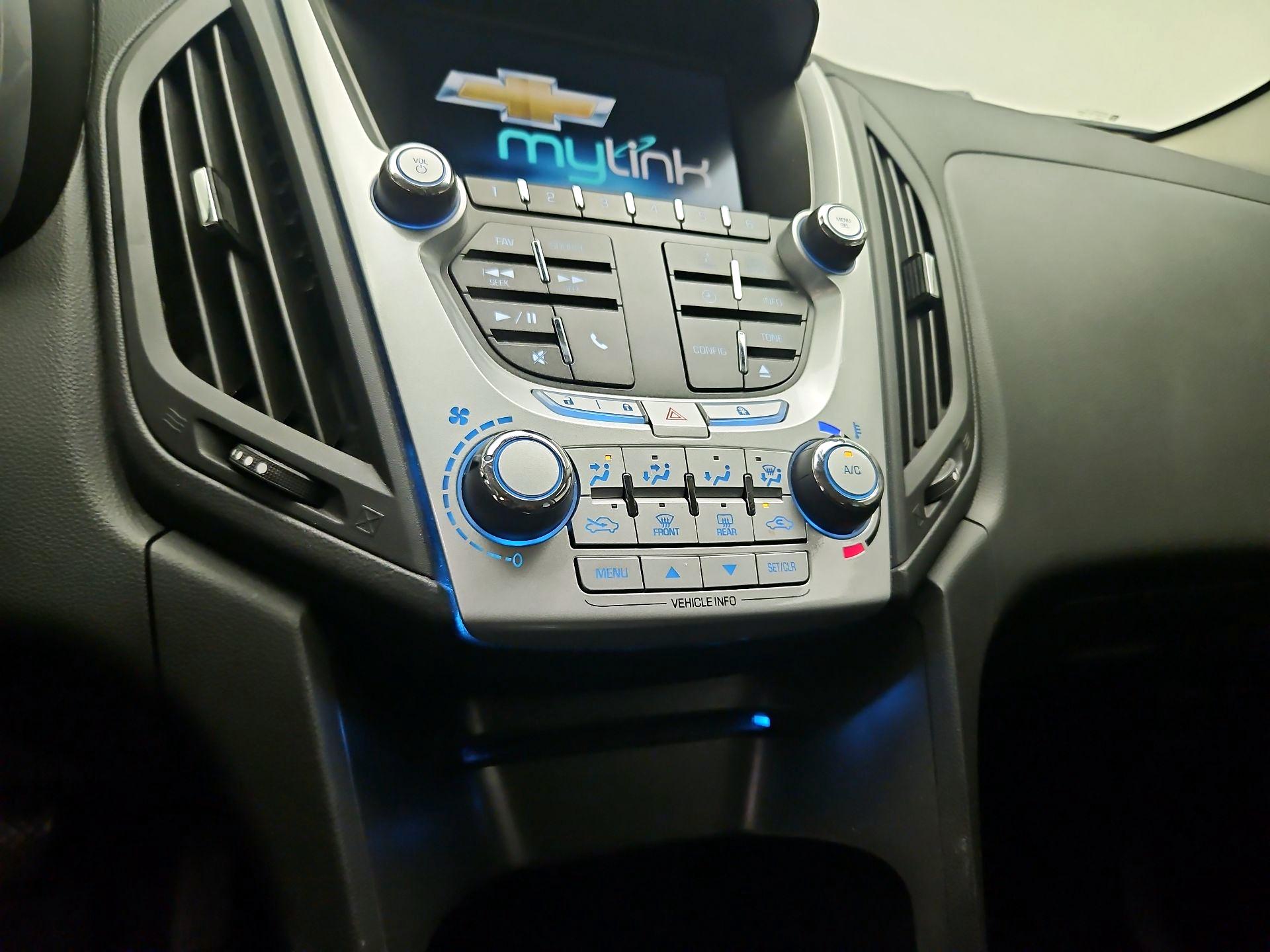 Thumbnail: 2015 Chevrolet Equinox - 15