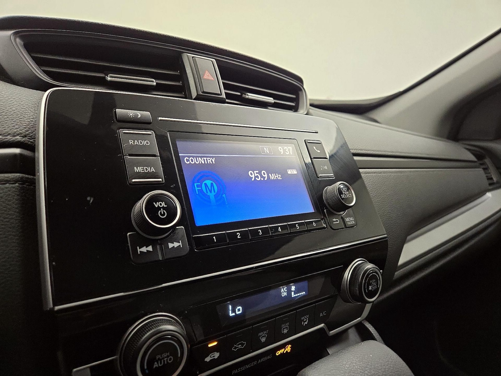 2019 Honda CR-V LX - Photo 16